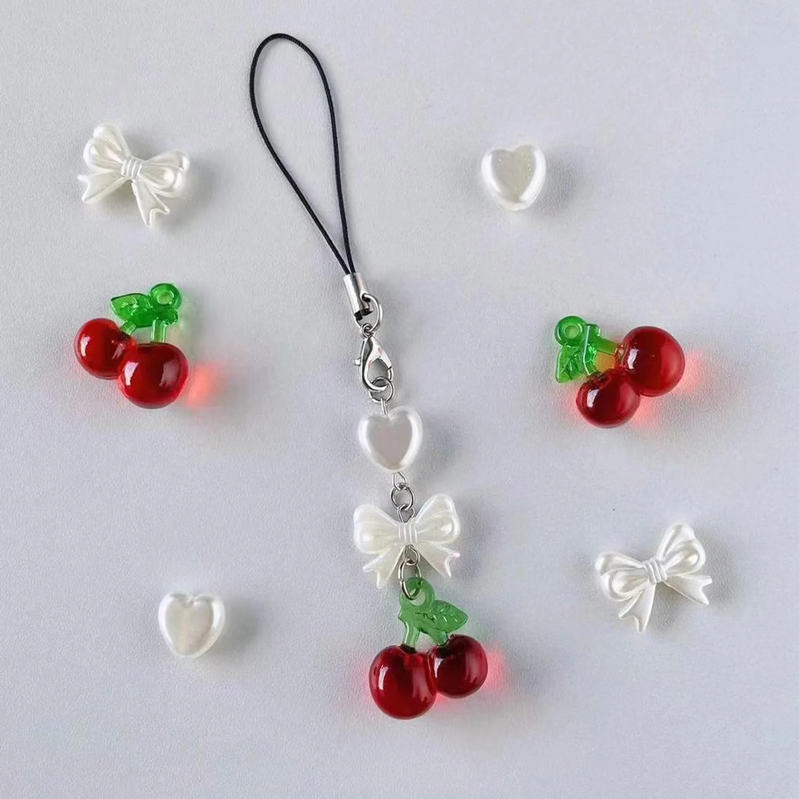 Breloque de téléphone en forme de cerise fabriquée à la main, pendentif fruit, chaîne et sangle pour sac à dos