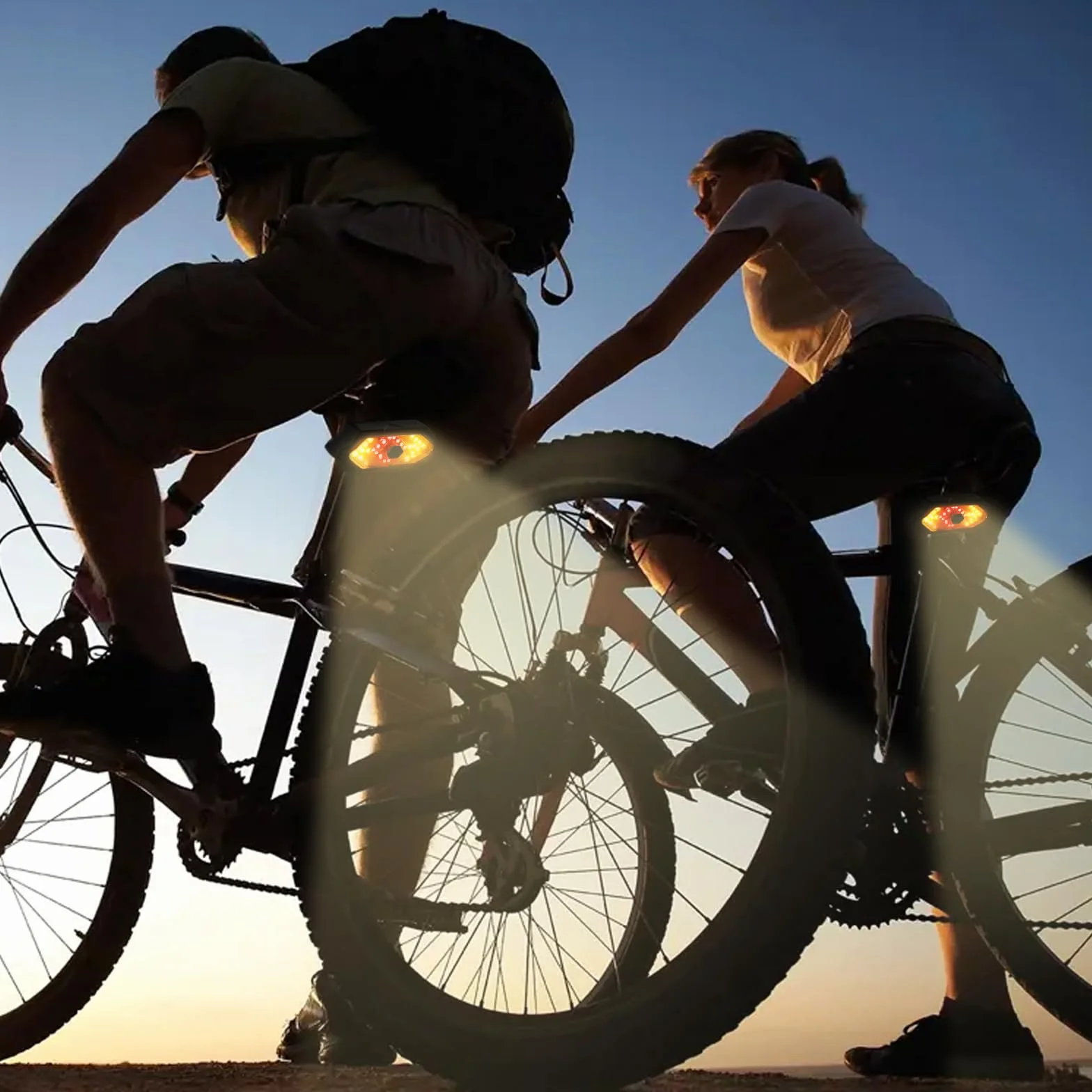 EBUYFIRE Feu Arrière Vélo avec Clignotants et Télécommande - 5 Modes LED, IPX4 Étanche, USB Rechargeable, Klaxon Intégré, Montage Universel