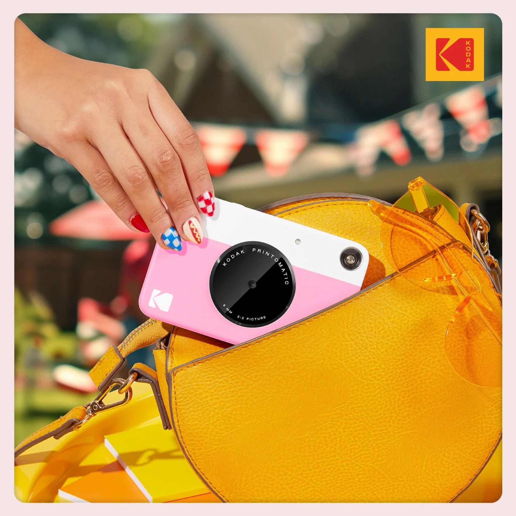 KODAK Printomatic Appareil photo numérique à impression instantanée couleur – Photos de haute qualité sur papier autocollant Zink 2 x 3" – 5 MP, portable, cadeau créatif pour anniversaire, Noël – Rose