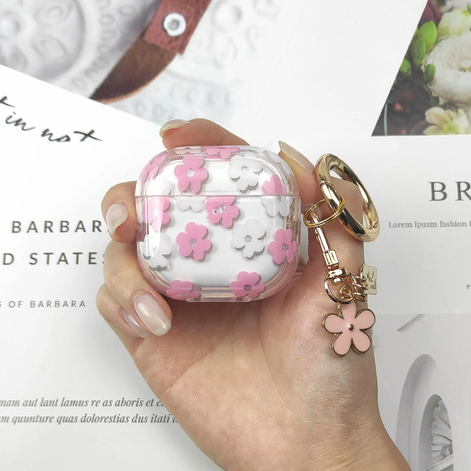 Coque AirPods 4 2024 TPU Souple Motif Floral avec Porte-clés et Kit de Nettoyage Rose