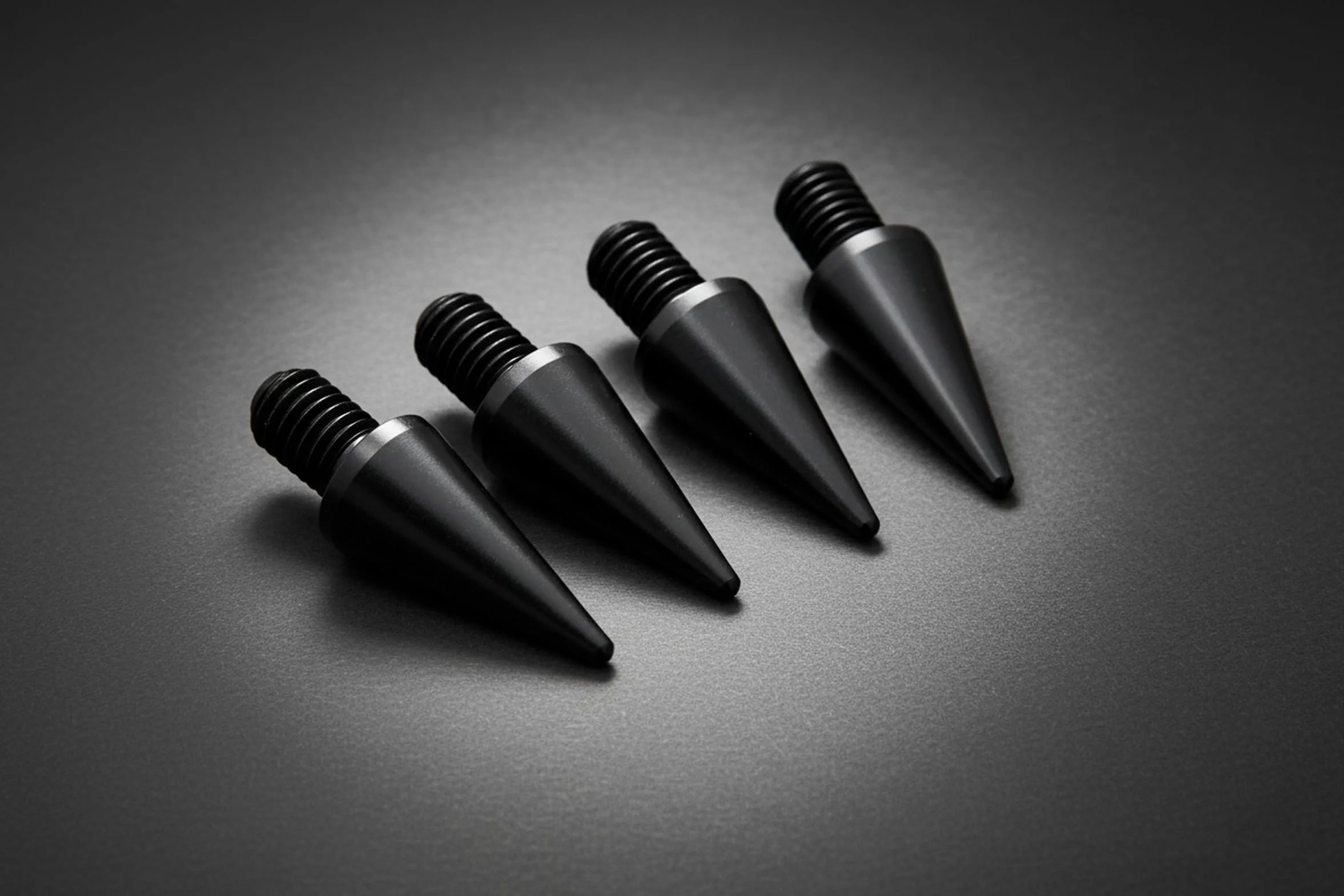 PrecisionGeek Speaker Spikes M6 – Aluminium Noir Ø10 × 20 mm – Anti-Vibration – 4 pièces