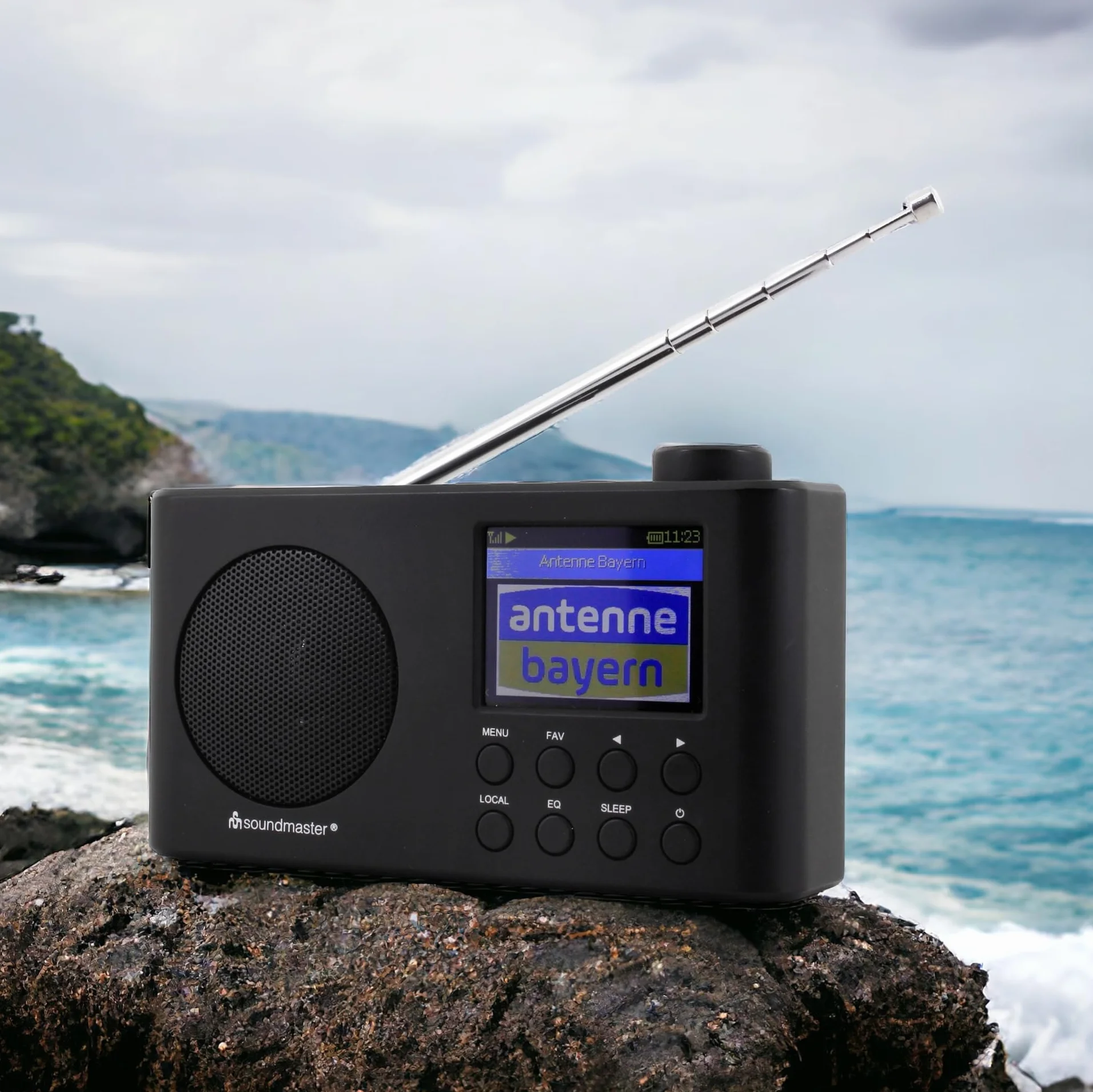 Soundmaster IR6500SW - Radio Portable avec Radio Internet WLAN, Radio Dab/FM-RDS, Réception Bluetooth, Lecteur Réseau UPnP, 50 Mémoires Favorites, Batterie Rechargeable.