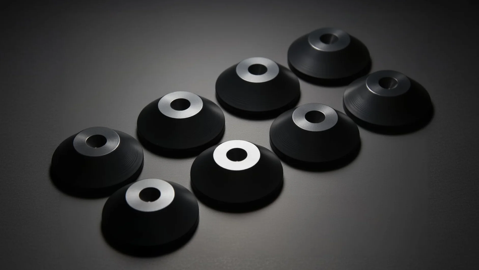 PrecisionGeek® – Contre-Pointes de découplage HiFi Ø 20 mm – Aluminium Noir – Forme Conique – Supports antivibrations pour Enceintes, subwoofers, amplificateurs et Barres de Son – Lot de 8