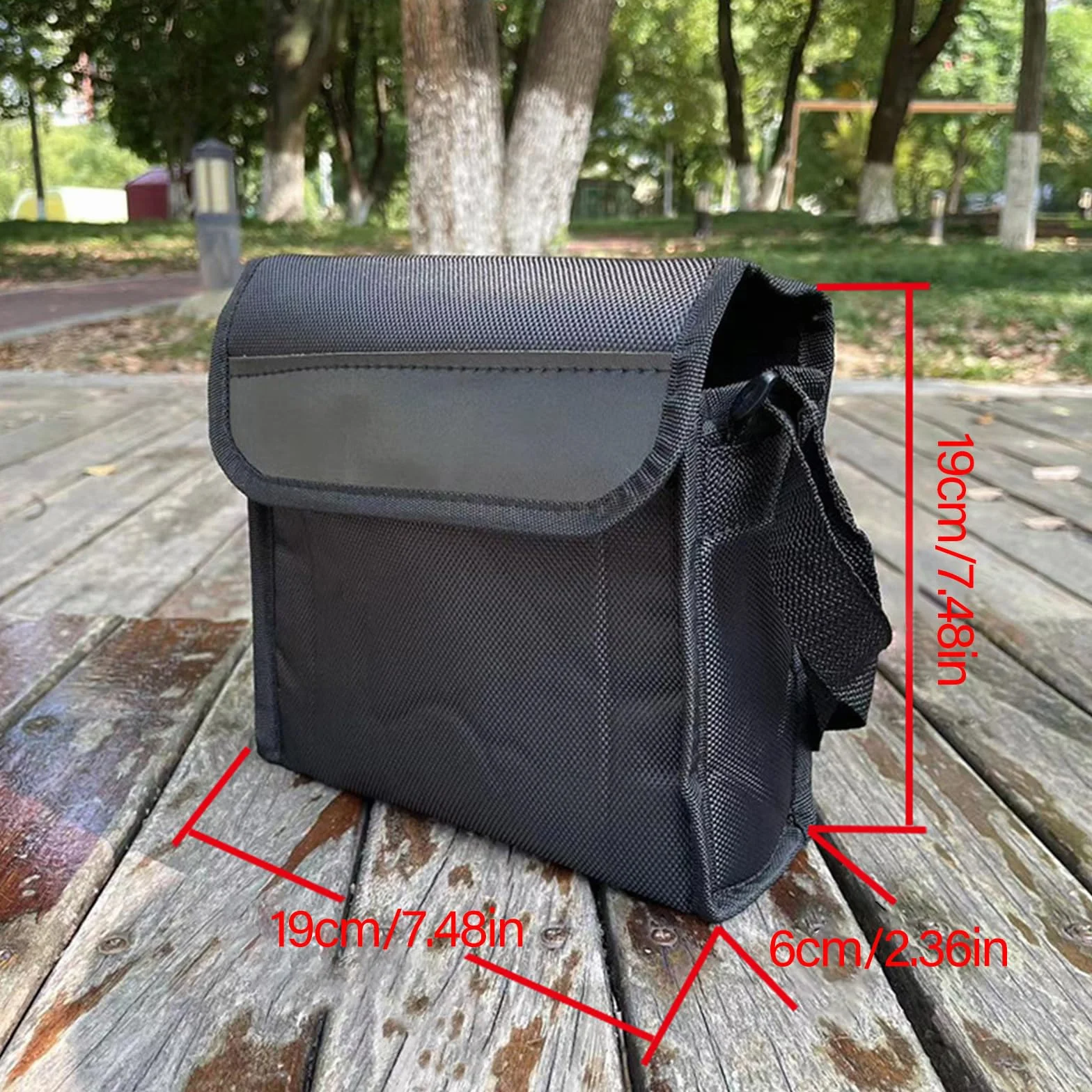 Compacts Sac de transport pour jumelles portables Sac de poitrine pour la randonnée et le camping