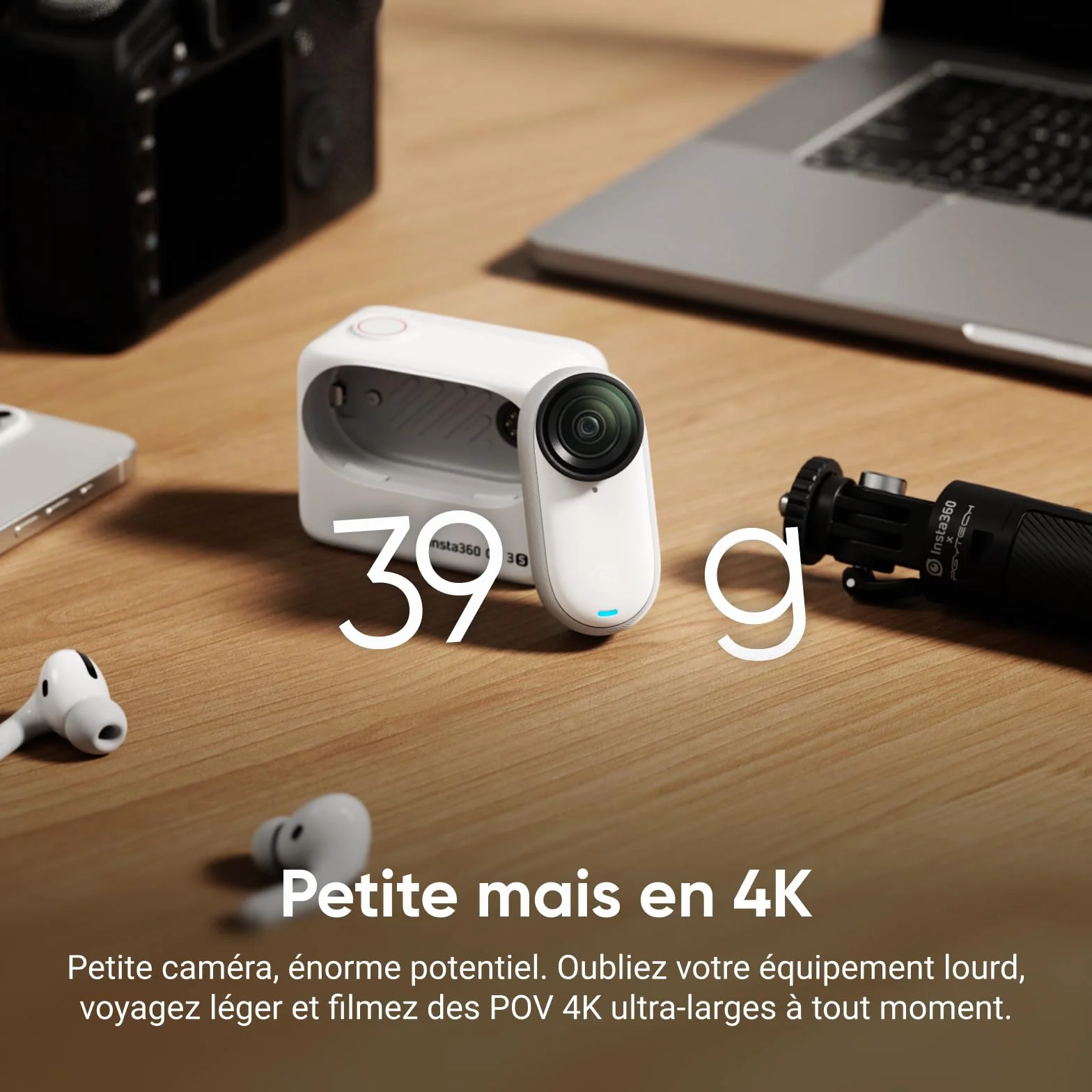 Insta360 GO 3S Blanc Arctique (128GB) Pack POV Moto- Petite caméra de vlog 4K, POV Mains Libres, Montage Partout, stabilisation, 140 Min d'autonomie, étanche à 10 m, édition IA, pour Voyage, vlog