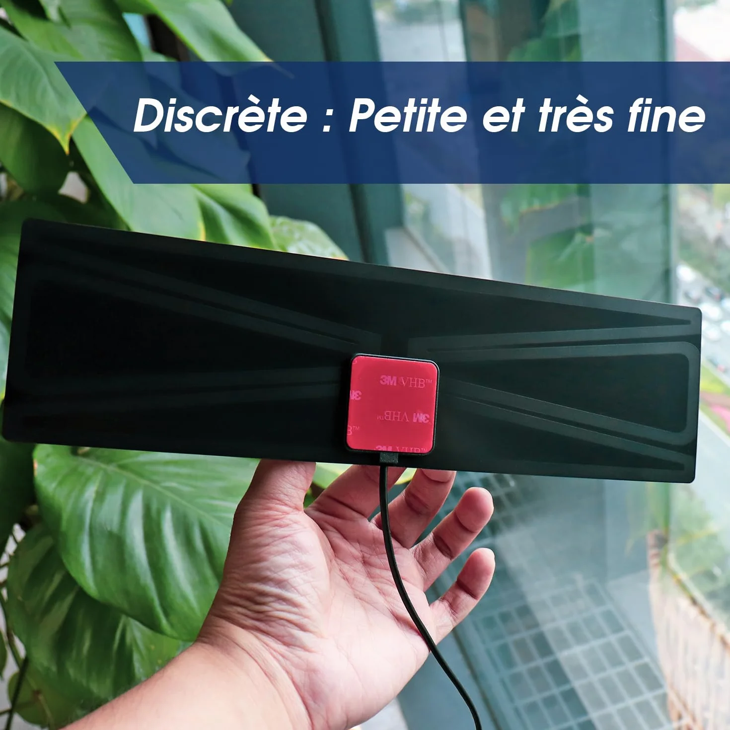 August DTA420 - Antenne TV Intérieur Puissante TNT HD – Haut Gain Extra Plate Discrète Attache Fenêtre Vitre Mural Autocollante Universelle Télévision Numérique - Noir