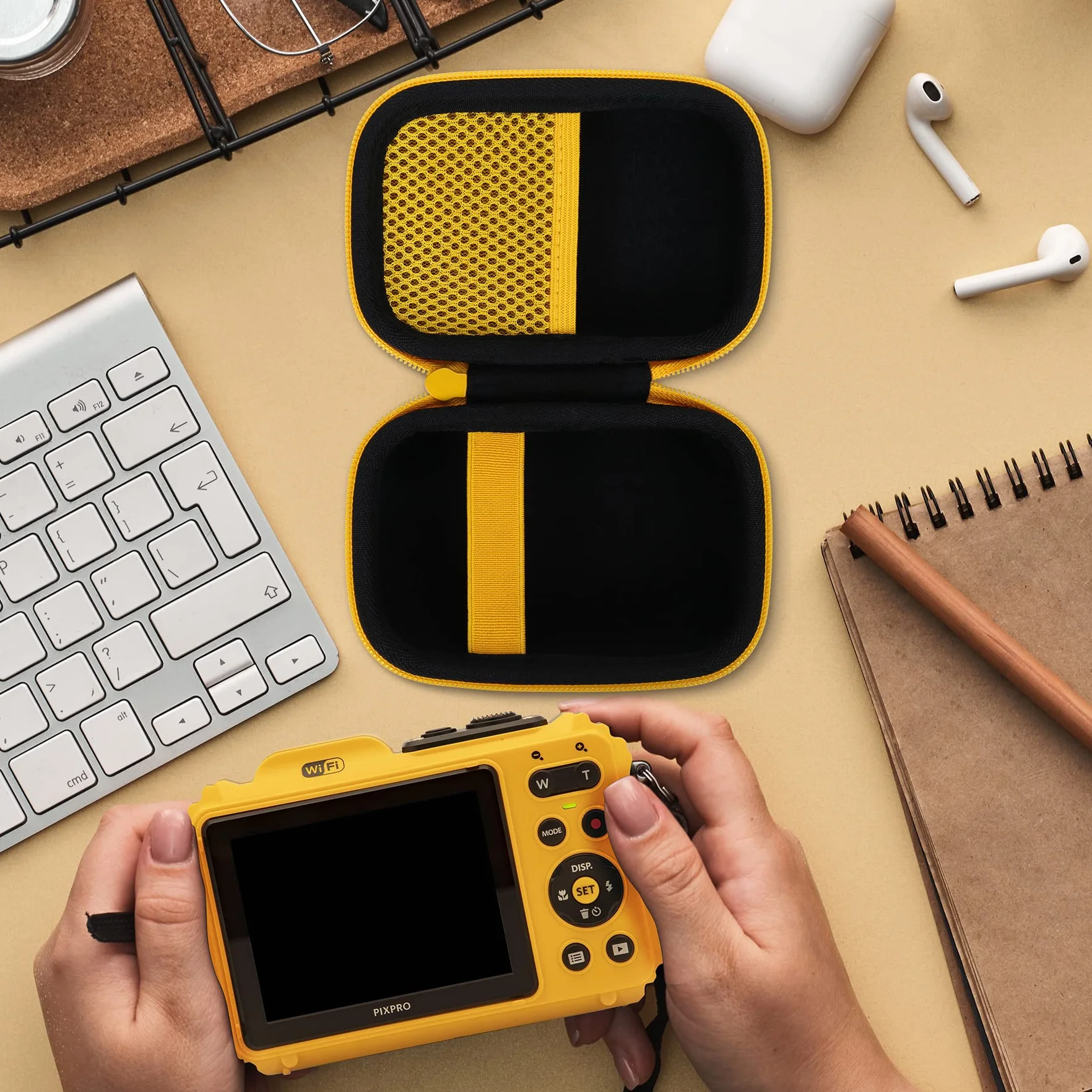 Aenllosi Hard Travel Housse Compatible avec l'appareil Photo Numérique Kodak PIXPRO WPZ2,Housse de Protection pour Kodak Appareil Photo Etanche(Jaune,Housse Uniquement)