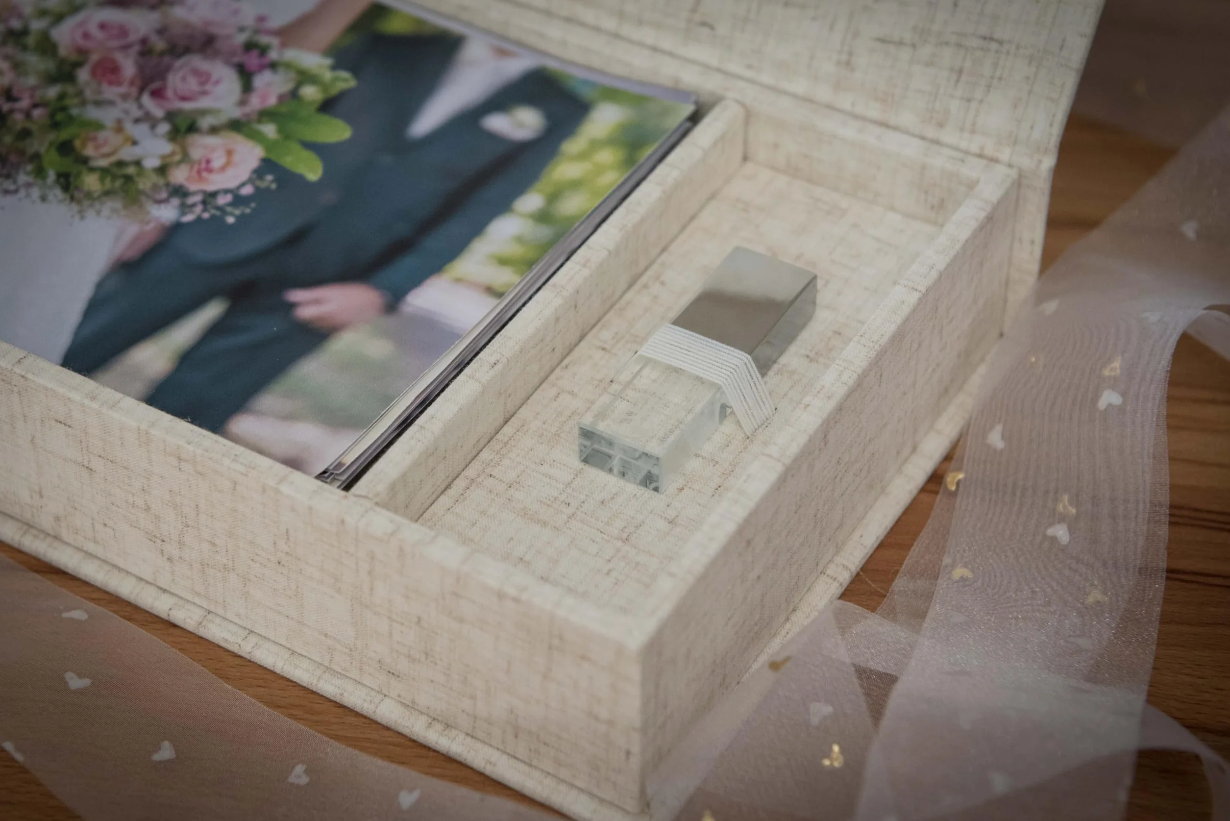 Élégante boîte photo, avec fente USB, boîte cadeau, pour clés USB et tirages photo 10 x 15 cm, boîte de rangement, boîte de rangement, boîte de rangement, boîte à souvenirs, cadeau photo (naturel, 23