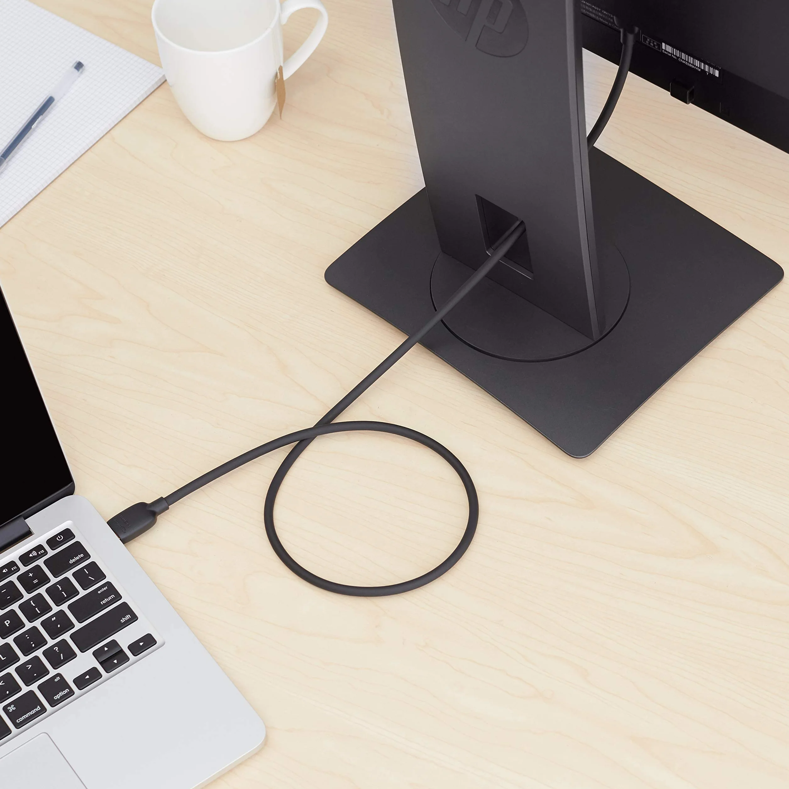 Amazon Basics Câble HDMI, certifié Ultra-Haut débit 48 Go/s, 8K@60Hz, 4K@120Hz, fiches plaquées Or, Compatible Ethernet, 0.9 m, Noir