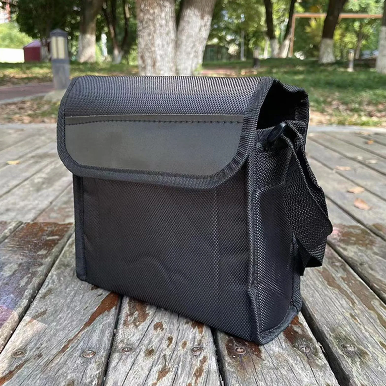 Compacts Sac de transport pour jumelles portables Sac de poitrine pour la randonnée et le camping
