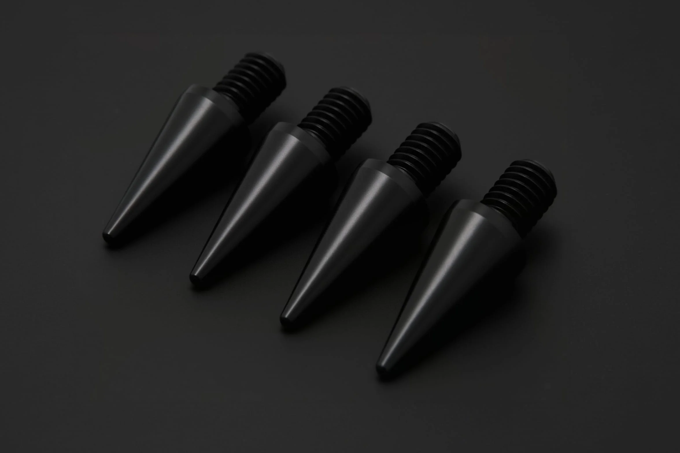 PrecisionGeek Speaker Spikes M6 – Aluminium Noir Ø10 × 20 mm – Anti-Vibration – 4 pièces