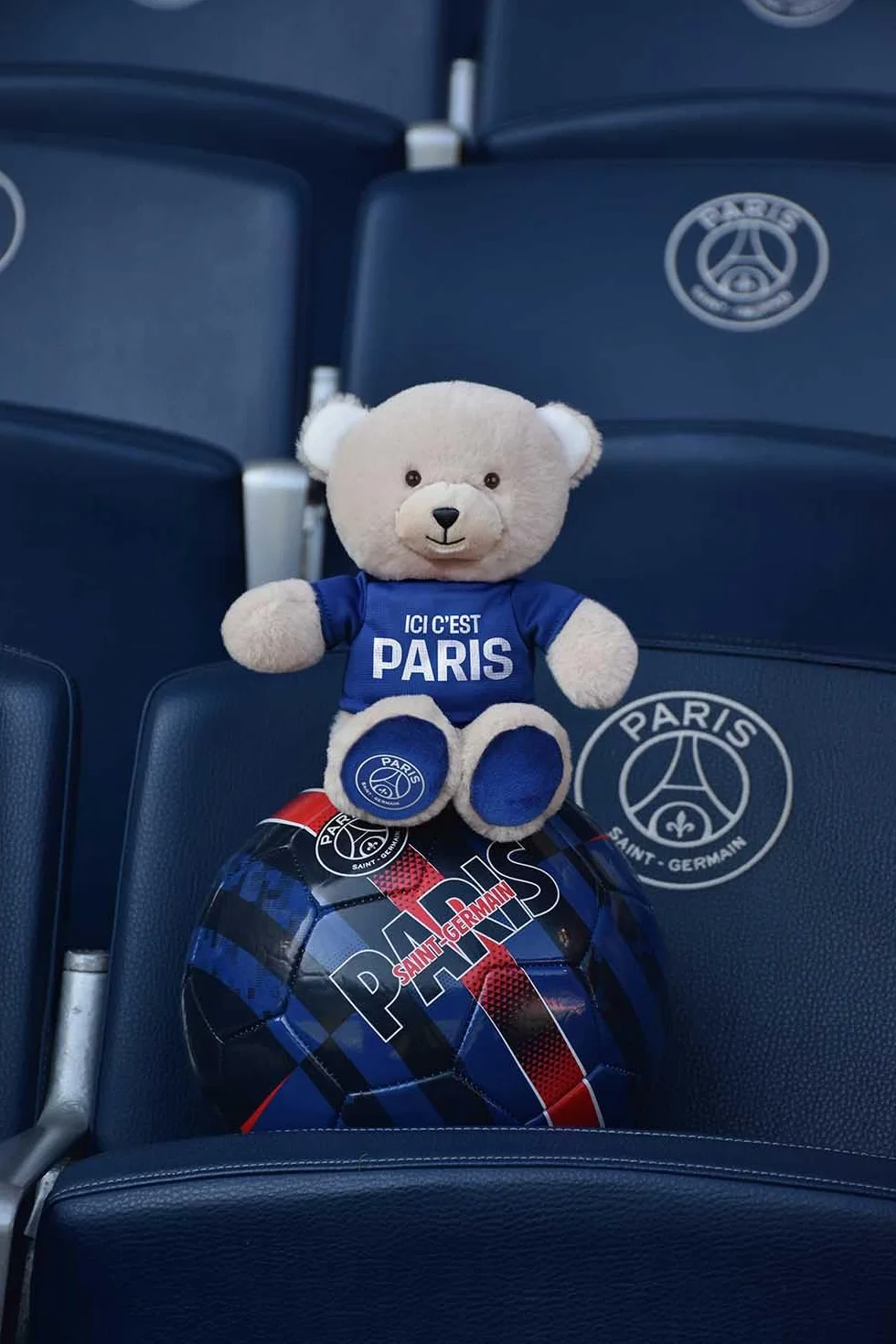 Peluche Ours Mascotte PSG 23 cm Licence Officielle Paris Saint-Germain Maillot Amovible Ici C'est Paris Souvenir Cadeau Enfants Supporters Fan de Foot