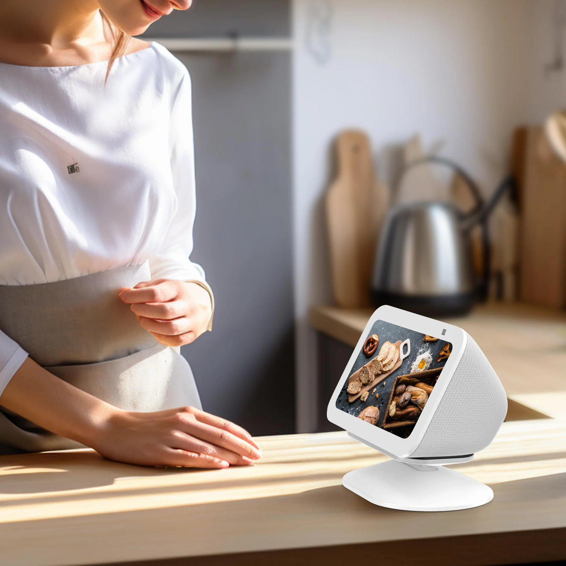 Support pour Echo Show 5 (3ème génération) - Accessoire de Montage réglable PlusAcc avec Fonction Inclinaison et Base antidérapante (Blanc)