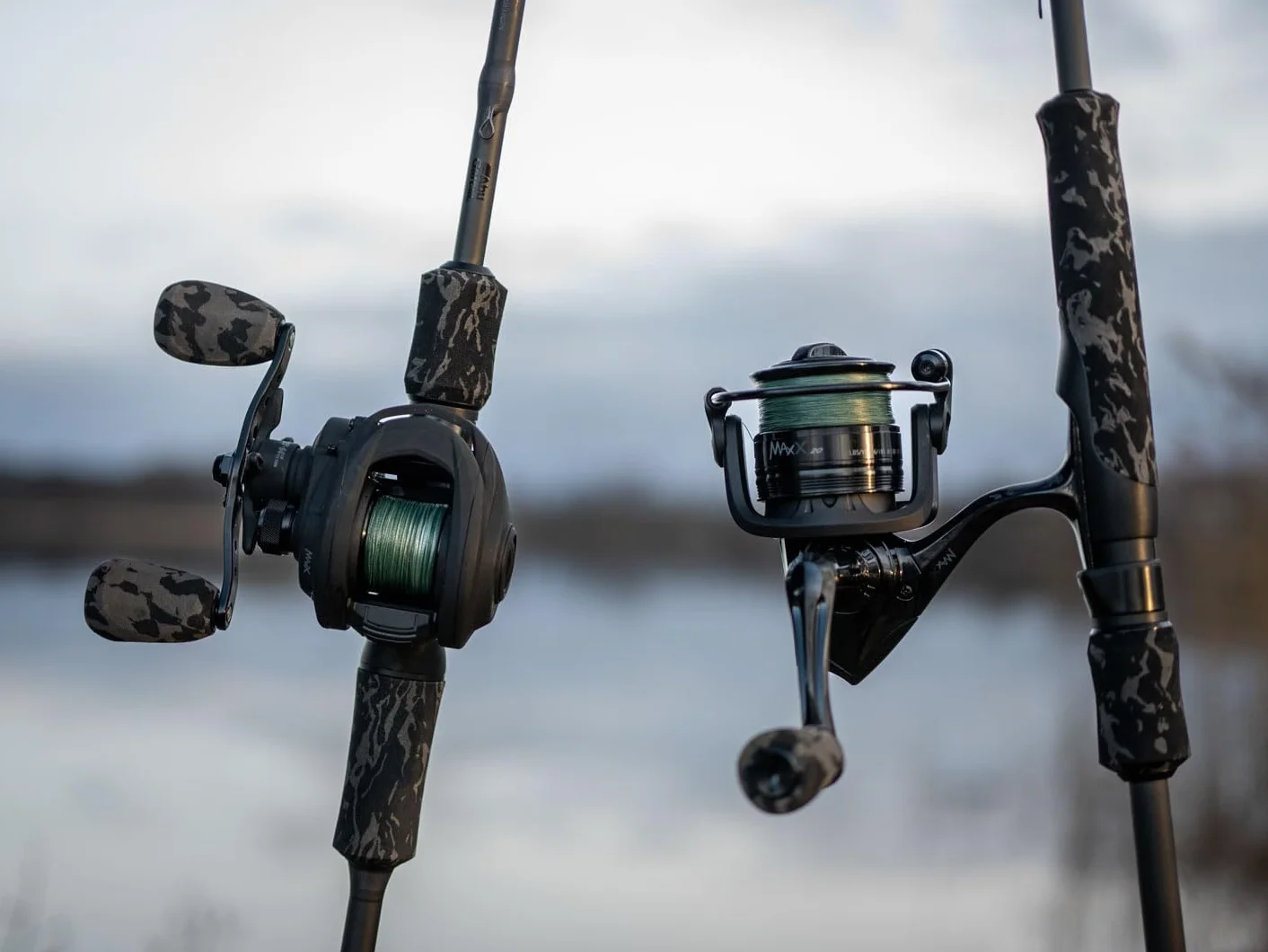 Abu Garcia MAX X Black Ops Canne à pêche au lancer et moulinet 1.98m 10-40g Baitcasting Combo Brochet Perche Sandre Noir