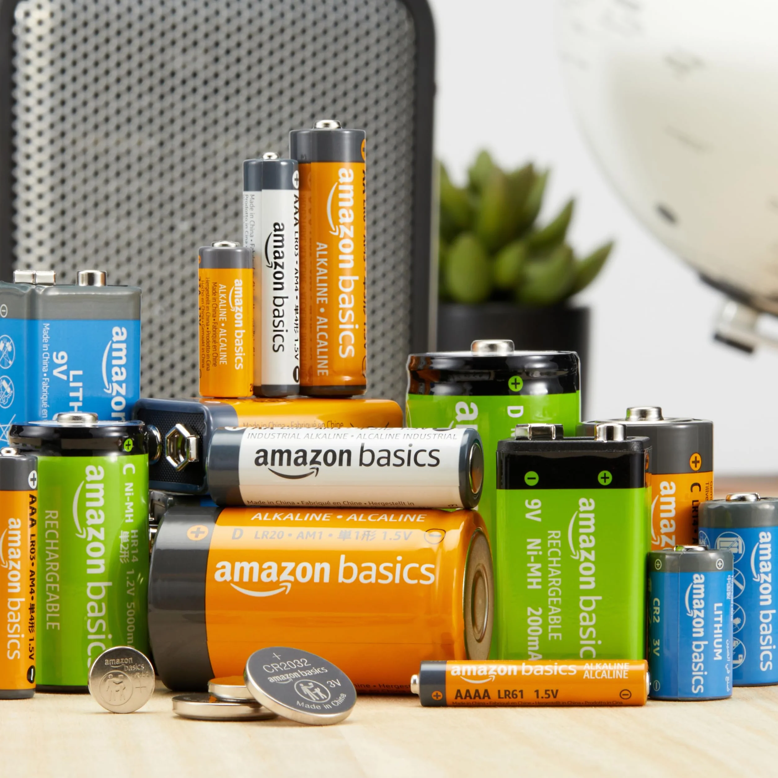 Amazon Basics Lot de 12 Piles alcalines Type C Multi-Usage, 1,5 V, durée de Conservation de 5 Ans