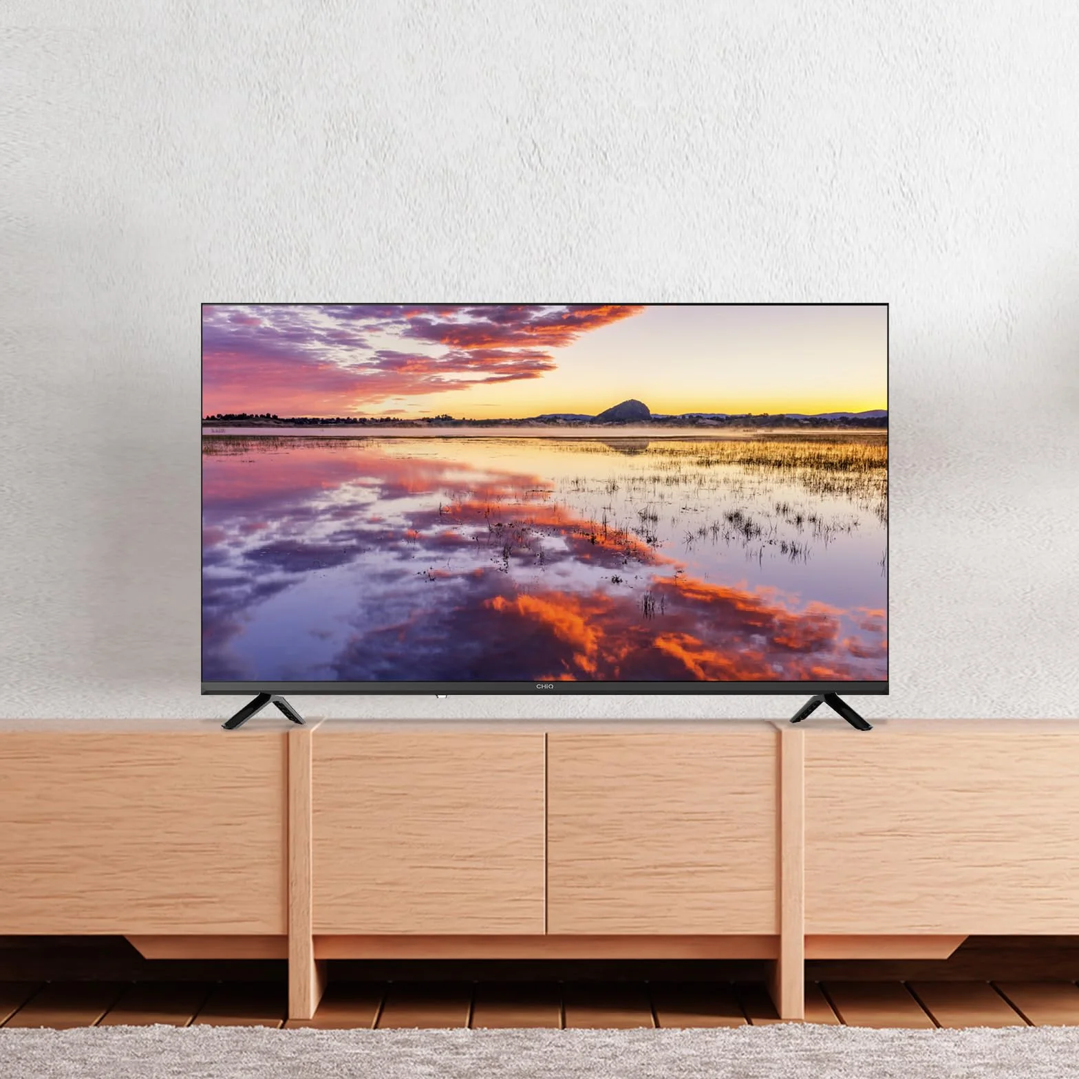 CHIQ L40FT Smart TV 40" (100 cm), Full HD, HDR10, Google TV OS, Audio Dolby & DBX-TV, Tuner Triple DVB-C/T/T2/S/S2, Chromecast Intégré, Design Métal sans Cadre