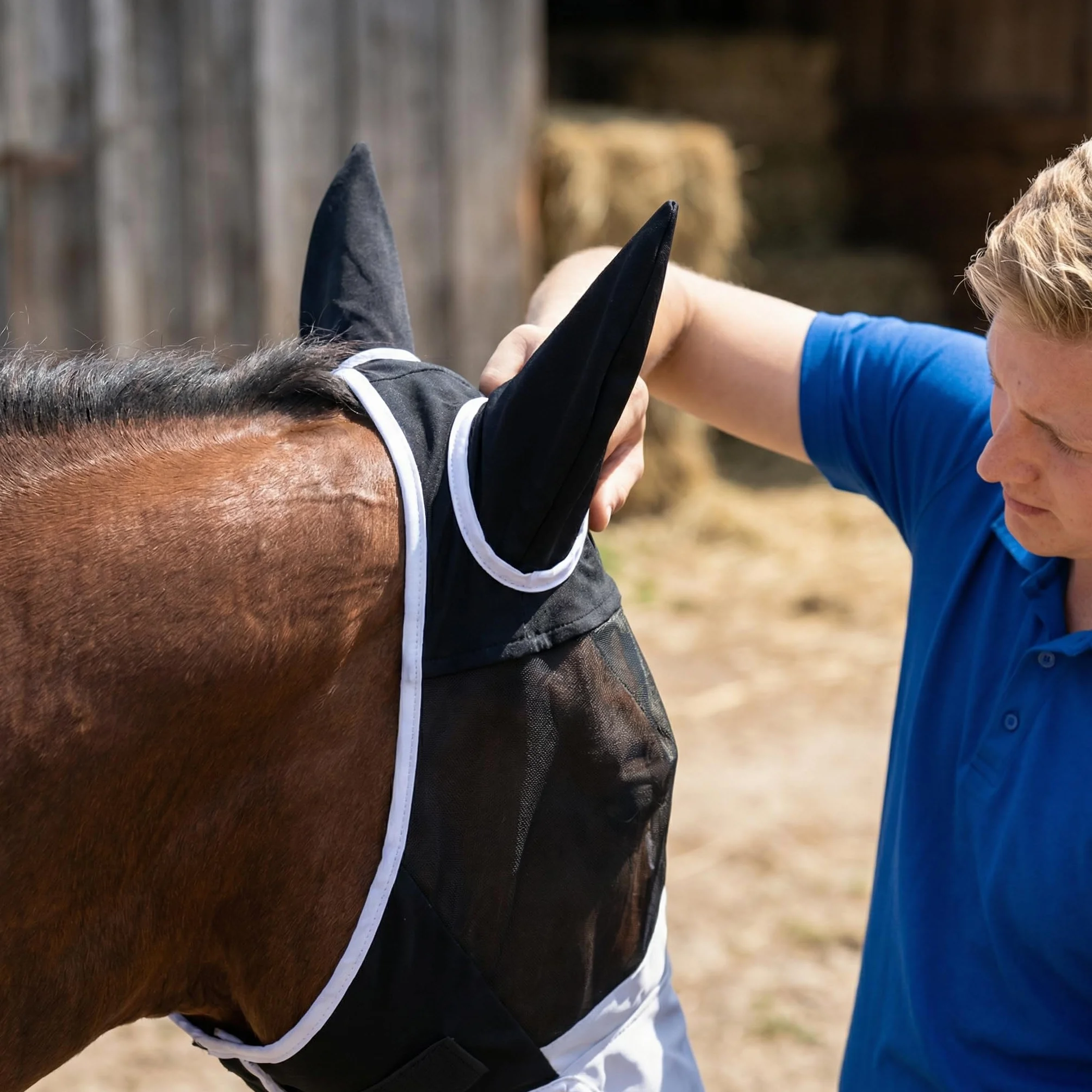 Masque Anti Mouche Cheval Noir avec Oreilles One Piece, Protection Anti-Tau pour Chevaux (L)