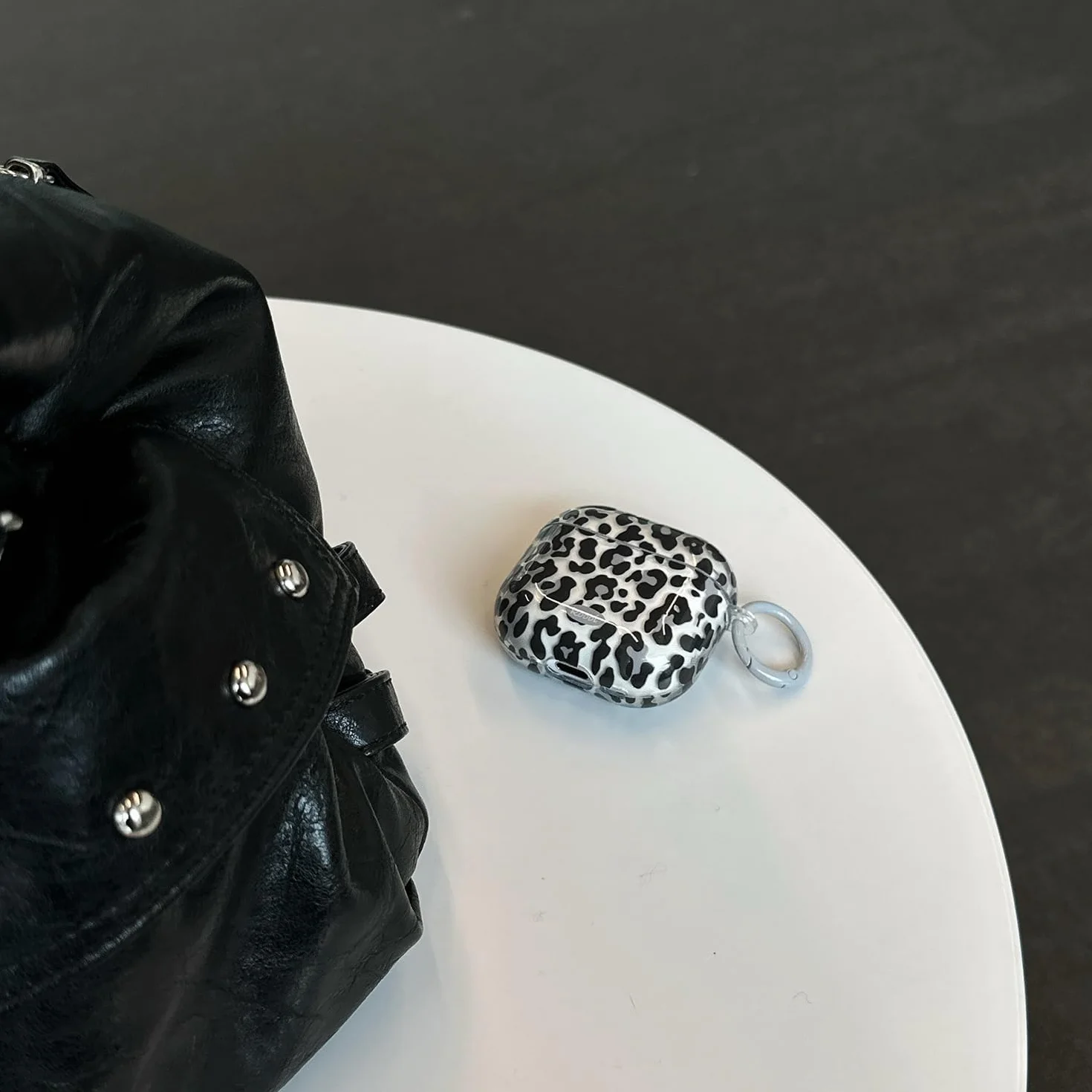 Coque AirPods 4 TPU Transparent Motif Léopard avec Kit de Nettoyage et Porte-Clés, Noir Léopard