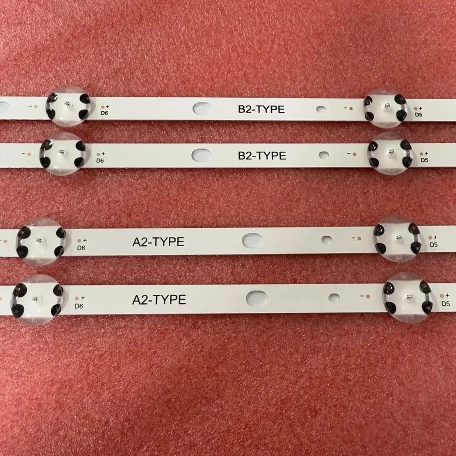 Bande LED 7 compatible avec les modèles Panasonic TX-43E302B, 43E303E, 43L3863DB, 43L3863DG, Hitachi 43HB26T72U, 43HB6T62H et 17DLB43VER1-AB(4pcs For 1 TV)