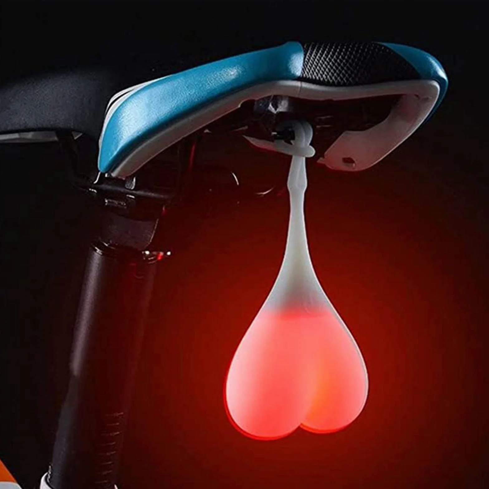Hankaw Heart-Shaped Lumière Silicone Boules Feu Arrière LED Vélo Étanche