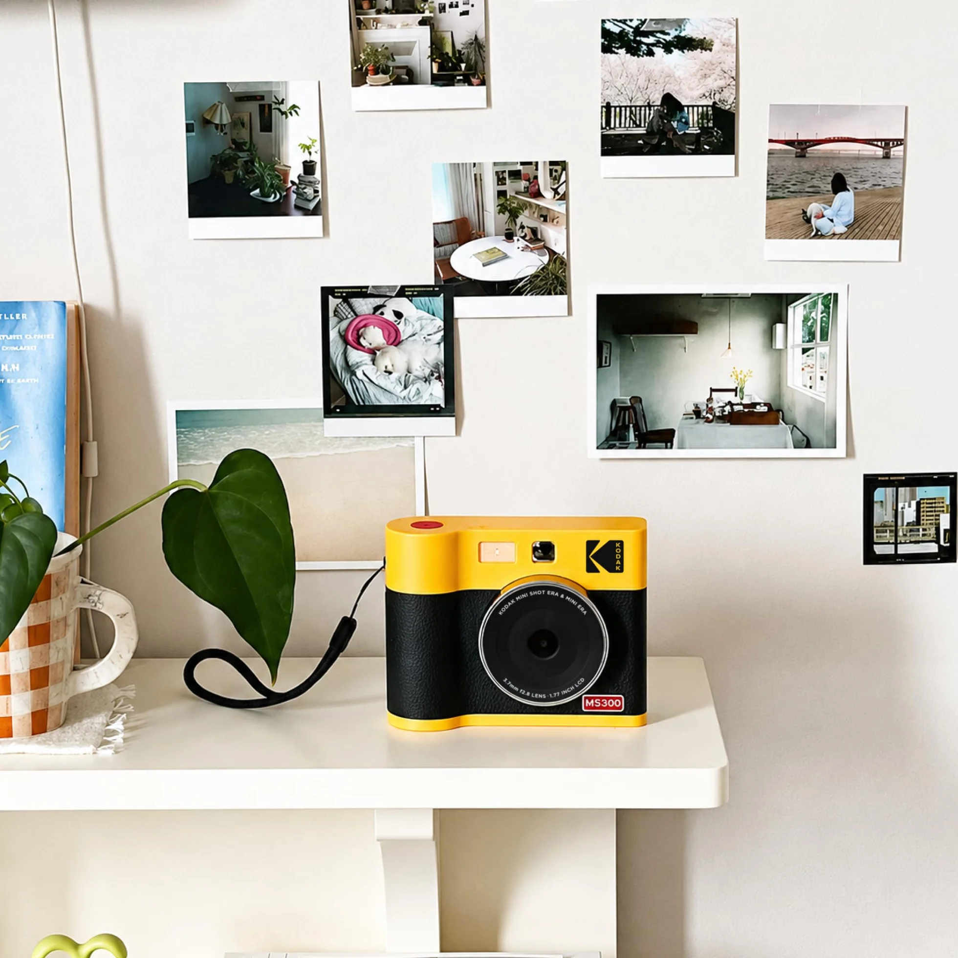 KODAK Mini Shot 3 Era 4PASS 2-in-1 Appareil Photo Instantané et Imprimante Photo Portable (7,6x7,6cm) Appareil Photo + Paquet avec 38 Feuilles, Noir
