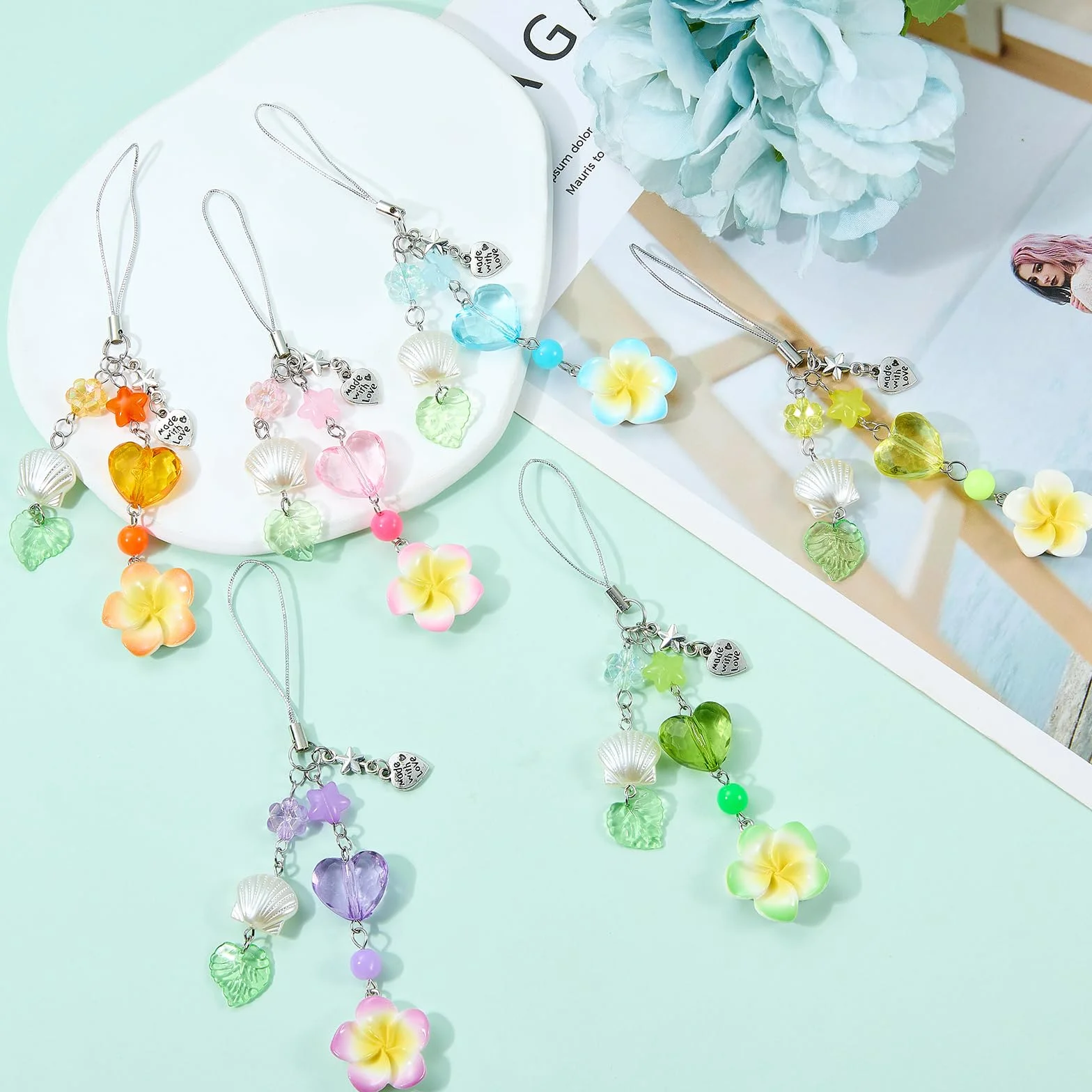 BEEFLYING Pendentif Fleur d'Hibiscus Y2K Charmes Doré en Forme de Cœur pour Téléphone Portable