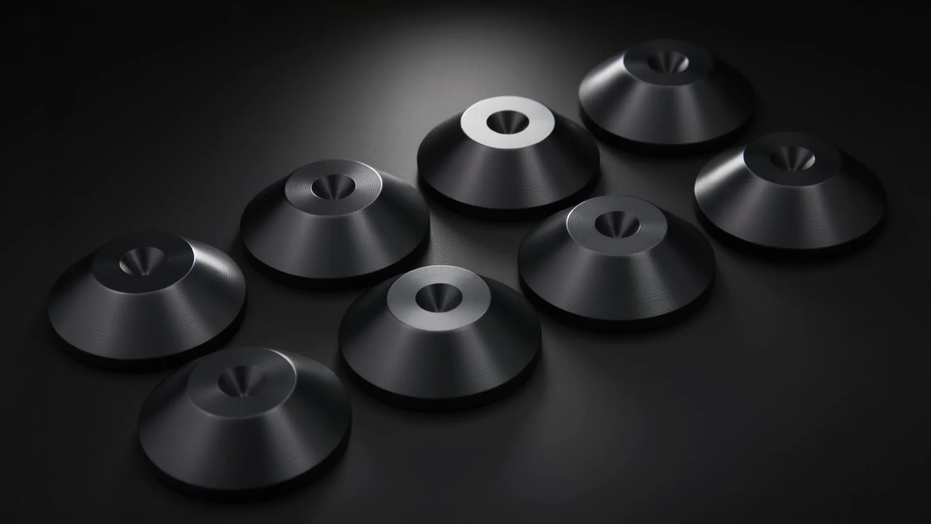 PrecisionGeek® – Contre-Pointes de découplage HiFi Ø 20 mm – Aluminium Noir – Forme Conique – Supports antivibrations pour Enceintes, subwoofers, amplificateurs et Barres de Son – Lot de 8