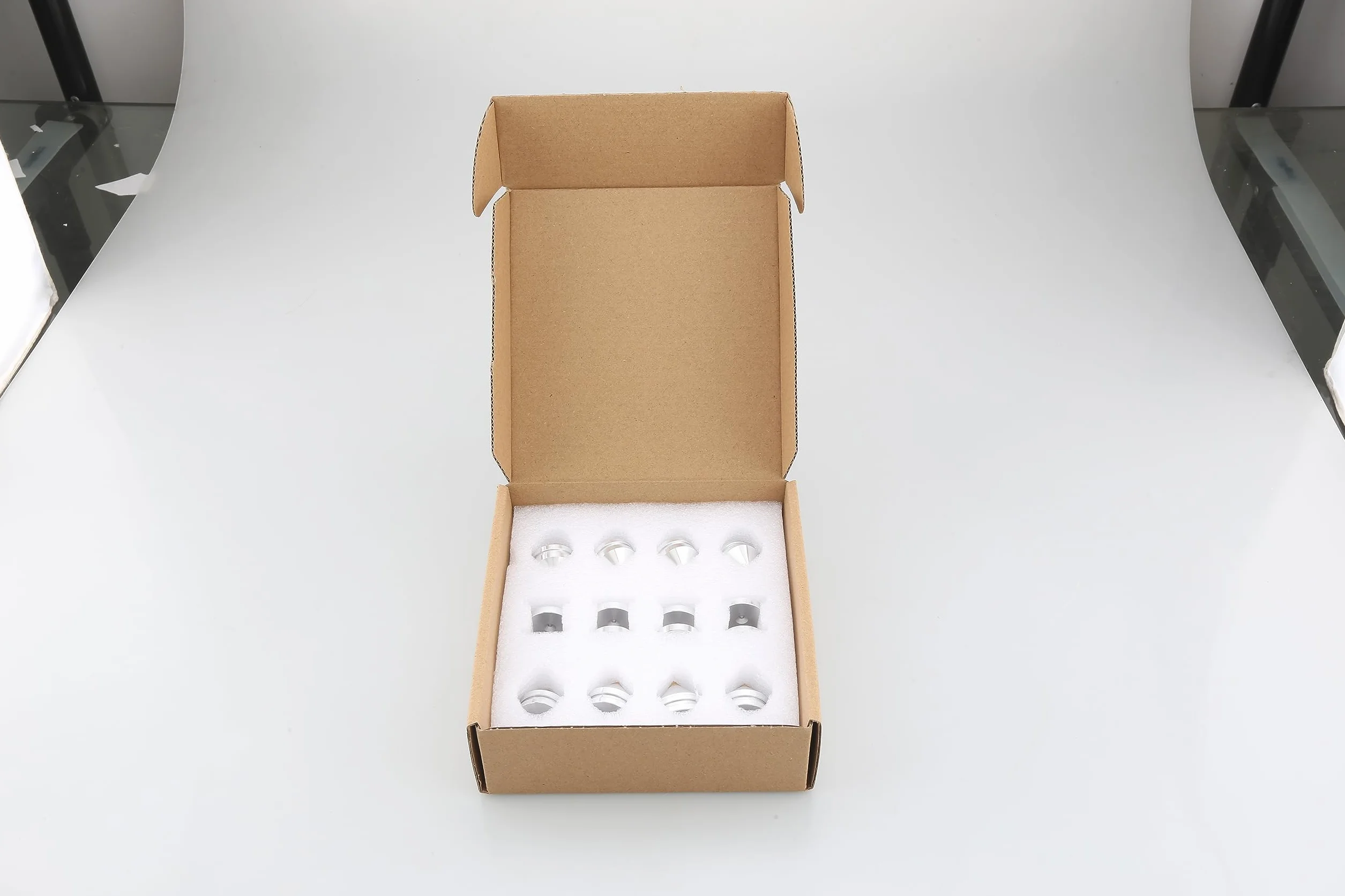 Lot de 8 pointes de haut-parleur, support de haut-parleur, amplificateur audio HiFi, DAC, CD, isolation phonique, pieds en alliage d'aluminium, pieds en alliage d'aluminium (argenté)