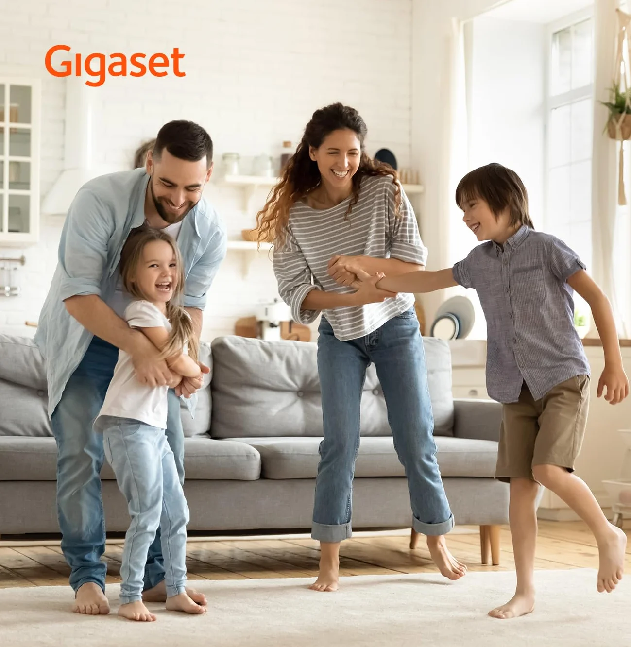 Gigaset Pure 220A Trio - 3 Téléphones DECT sans Fil avec répondeur - Blocage d’Appel et Fonction Mains Libres - Répertoire 80 Contacts, Noir Anthracite [Compatibilité avec DE, IT, FR, NL, Che, AUT]