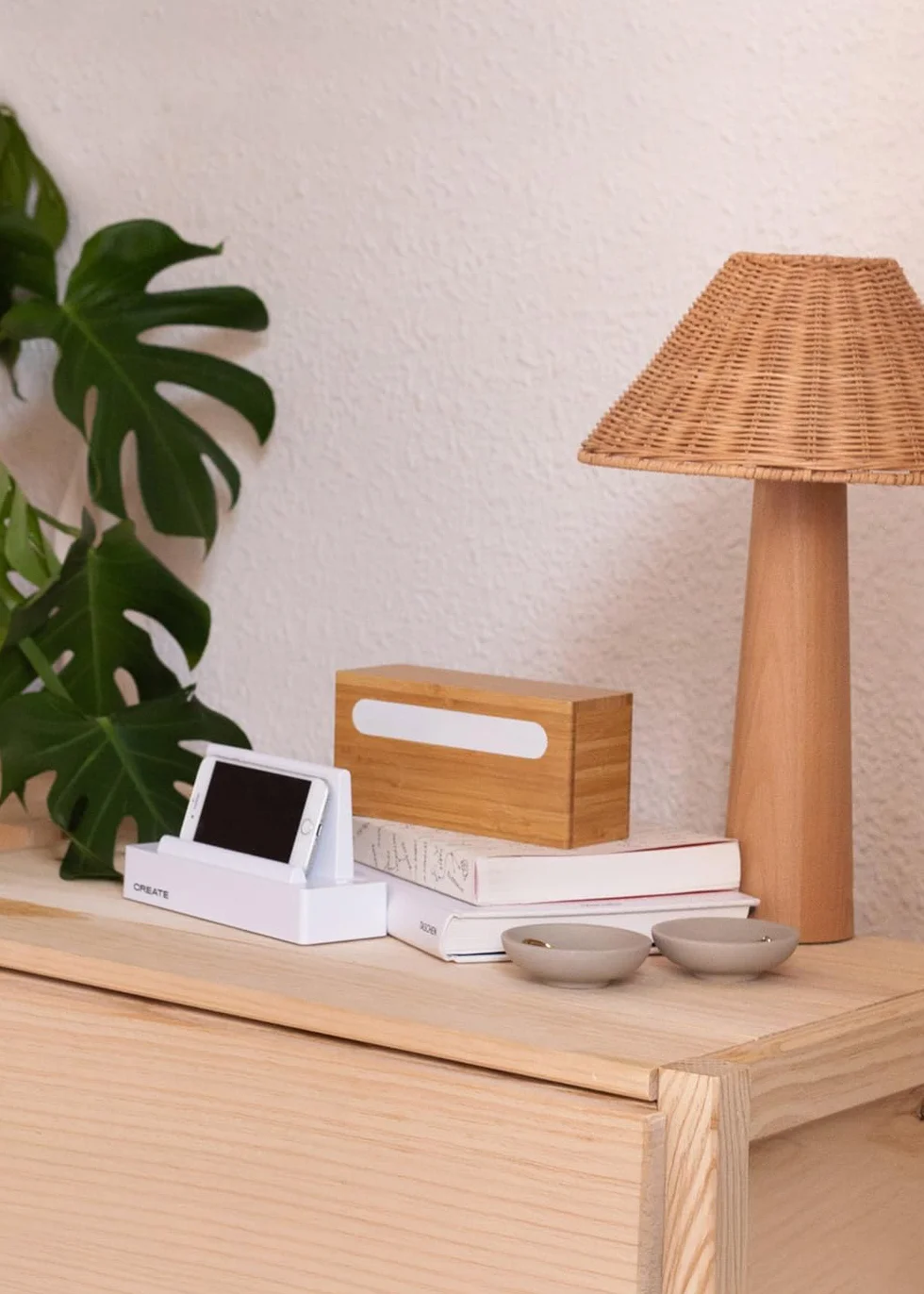 CREATE/STERILISATEUR UVC POUR TÉLÉPHONE/Stérilisateur UVC pour smartphones, 99% d'efficacité, stérilisateur UV portable, stérilisateur UV portable 9W, Poids 700g Facile à transporter, Micro USB et