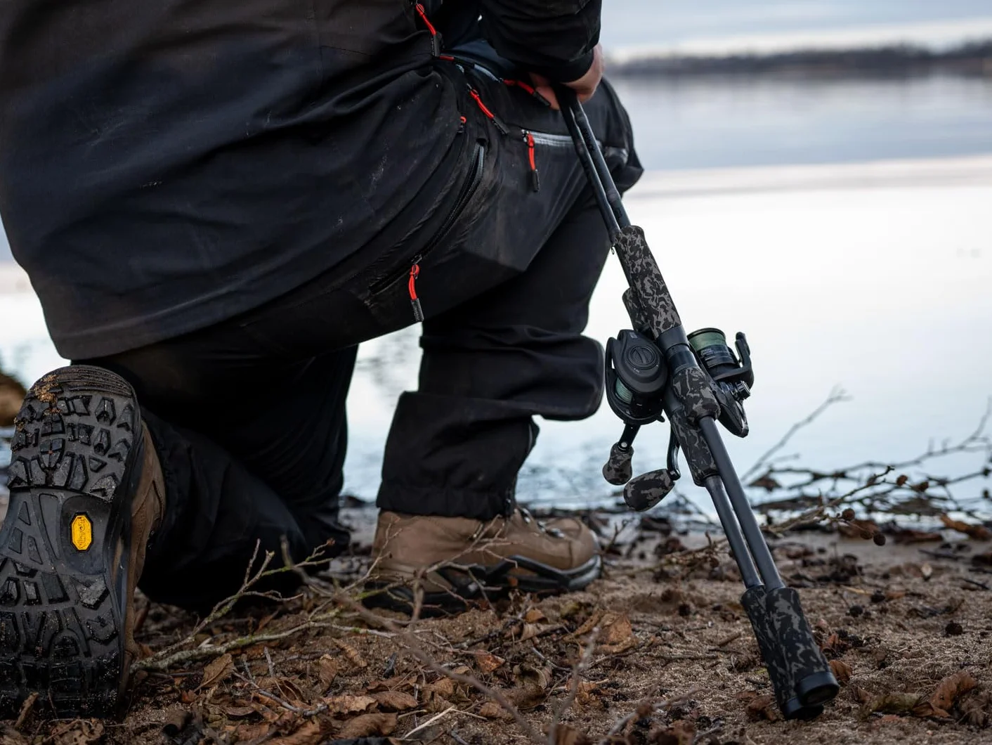 Abu Garcia MAX X Black Ops Canne à pêche au lancer et moulinet 1.98m 10-40g Baitcasting Combo Brochet Perche Sandre Noir