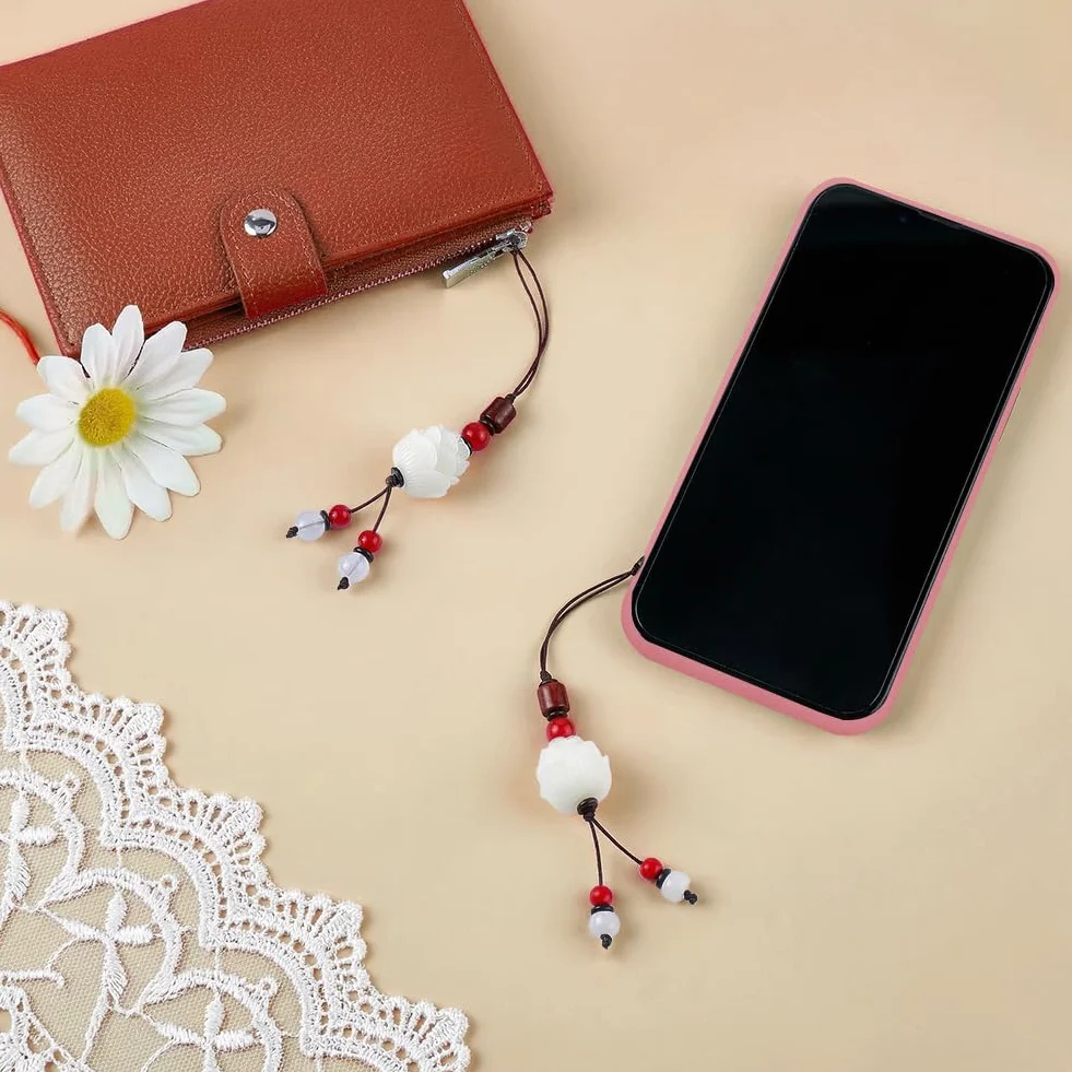 FINGERINSPIRE 2 Pièces Dragonne Lotus pour Téléphone 135~140mm de Long Charm Téléphone Lotus Perles Résine 2 Styles Accessoire Téléphones Fleur Résine pour Décoration Quotidienne et Cadeaux Expression