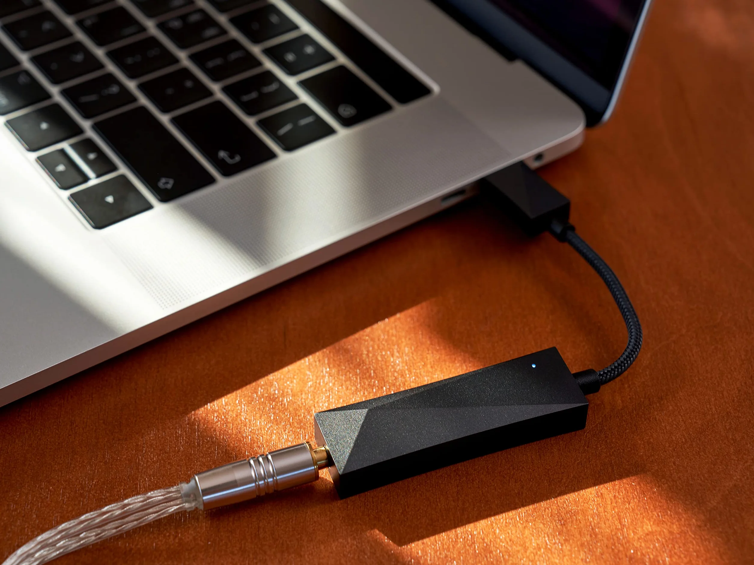 ASTELLNKERN Astell & Kern HC3 - DAC et Ampli Casque Portable