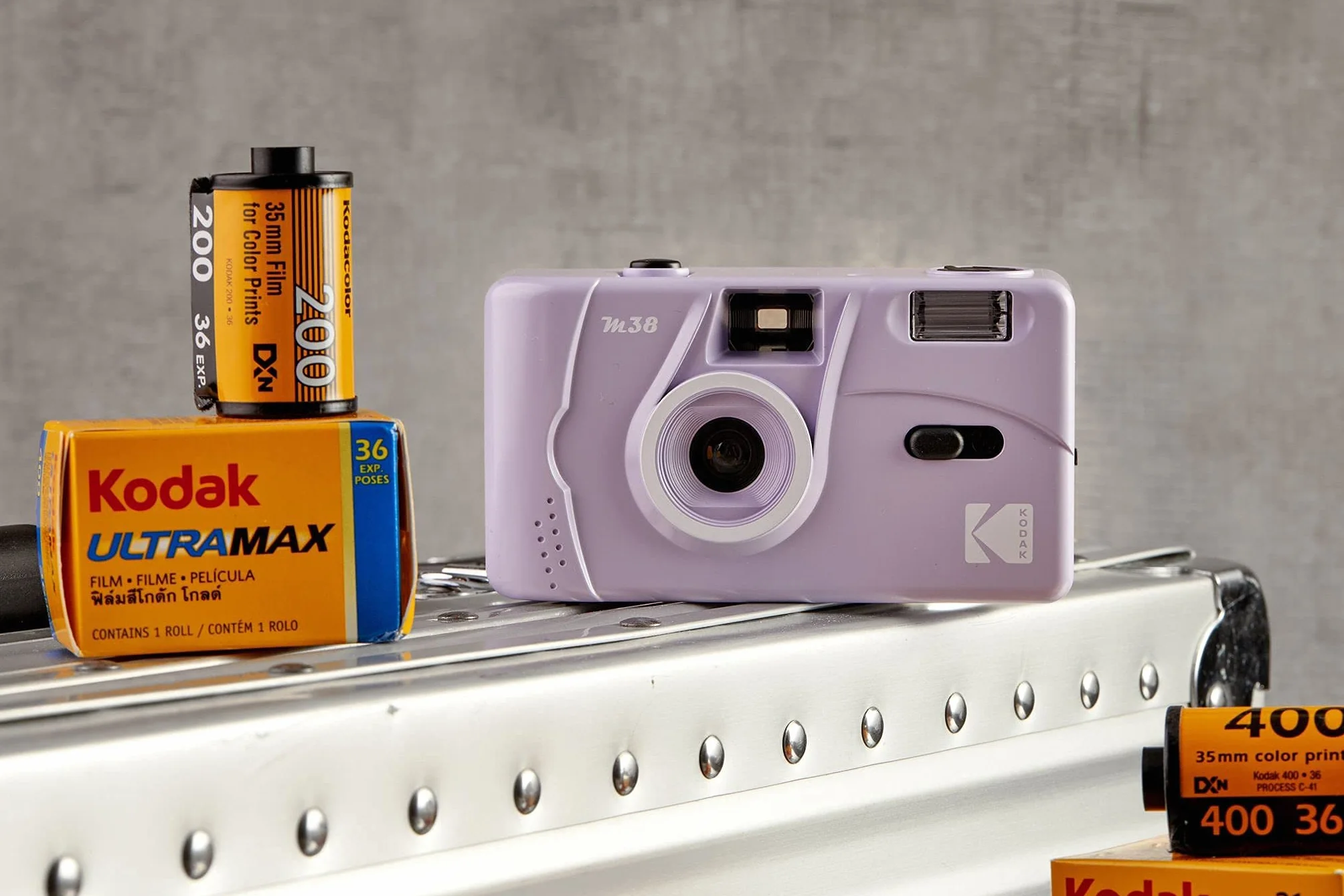 Kodak DA00256 - Appareil Photo Rechargeable Kodak M38-35mm, Objectif Haute Qualité, Flash Intégré, Pile AA - Violet