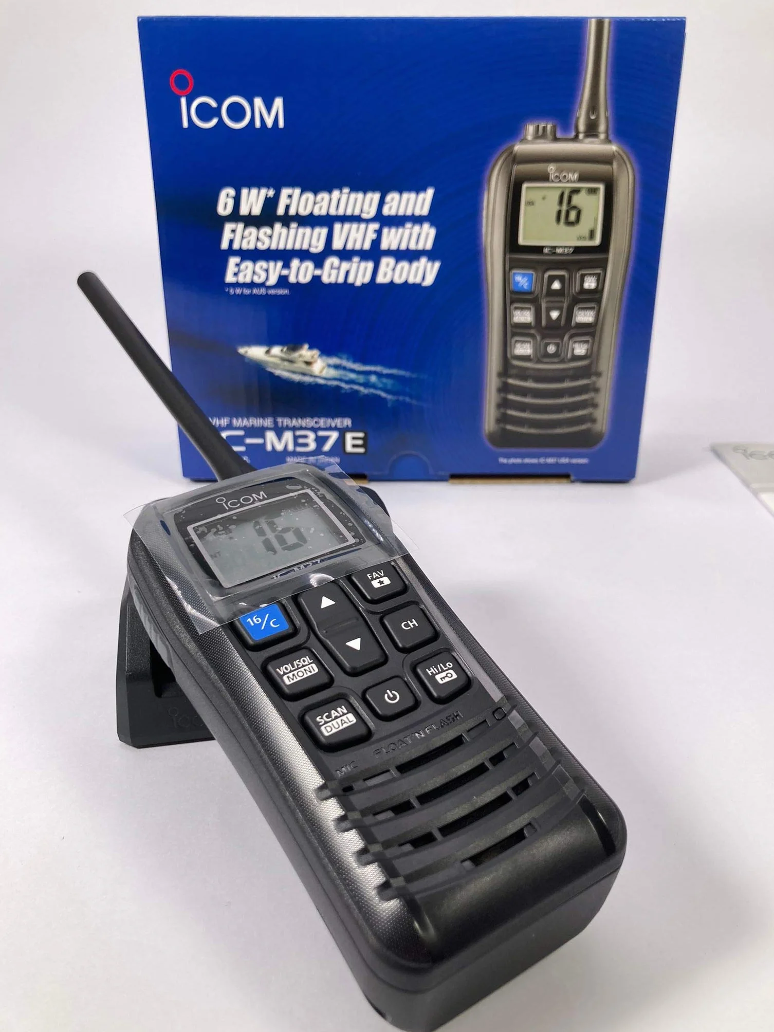 ICOM IC-M37 Récepteur VHF NAUTIQUE 6 W flottant détection lumineuse