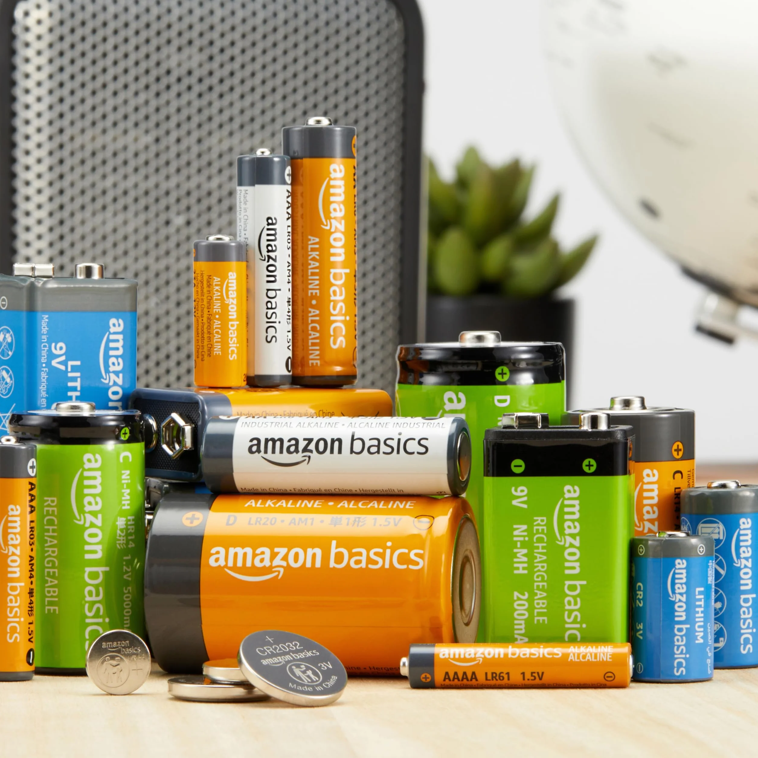 Amazon Basics Lot de 4 piles rechargeables type C NiMH 5000 mAh
