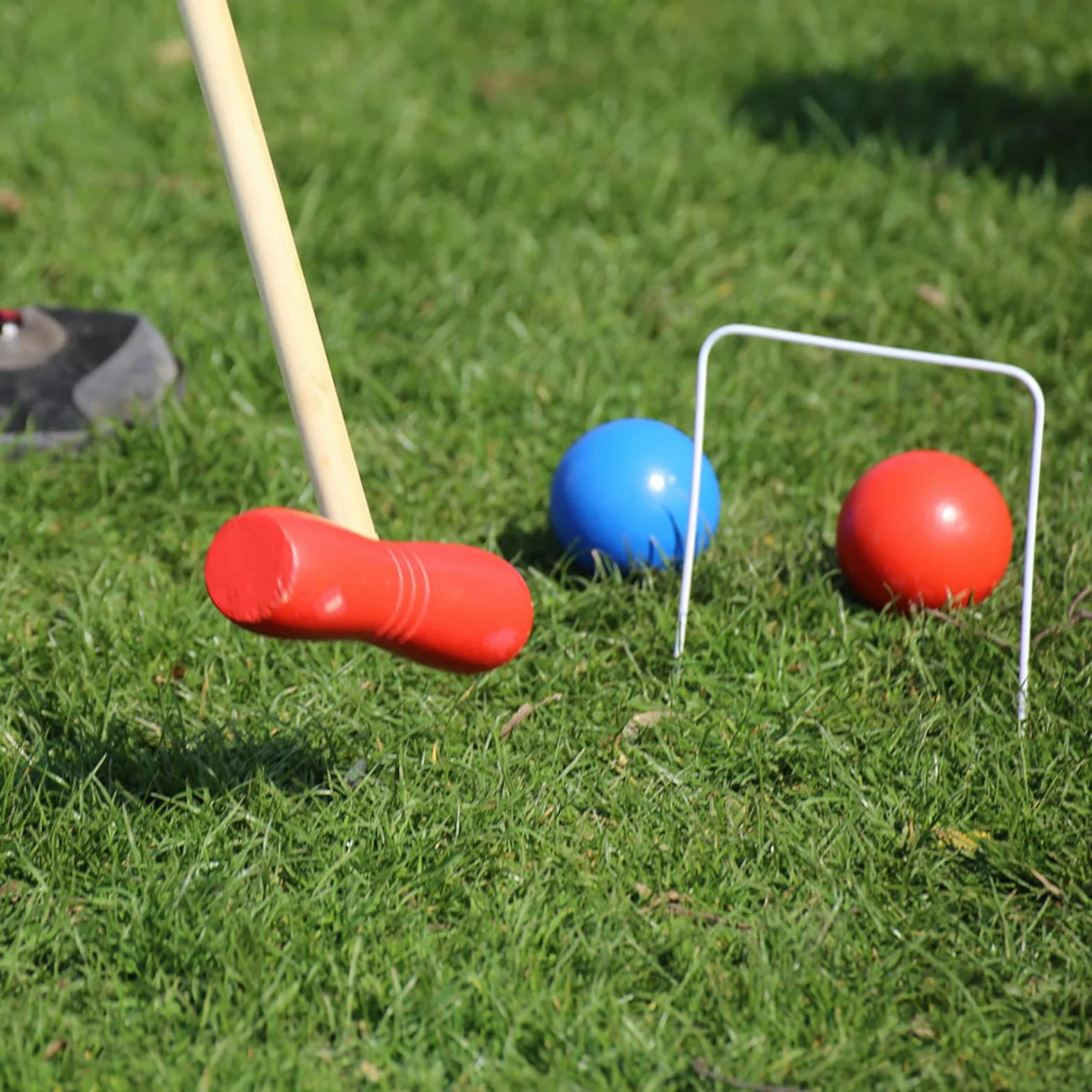XMTECH Jeu de croquet en bois pour 4 joueurs - Kit complet avec piquets, enrouleurs et balles