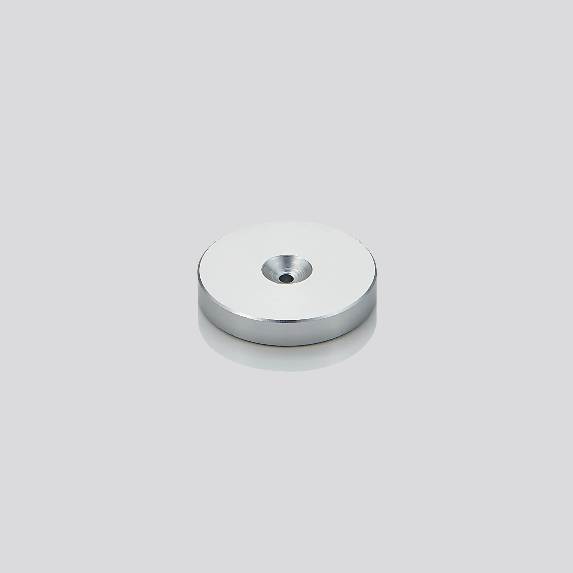 Haut-Parleur Pointes de Découplage, 8 Pièces Pieds Enceintes HiFi avec Base Pad Tapis, 16 Pièces Tampons adhésifs, Support pour Lecteur CD, DVD, Audio Isolation, Argent