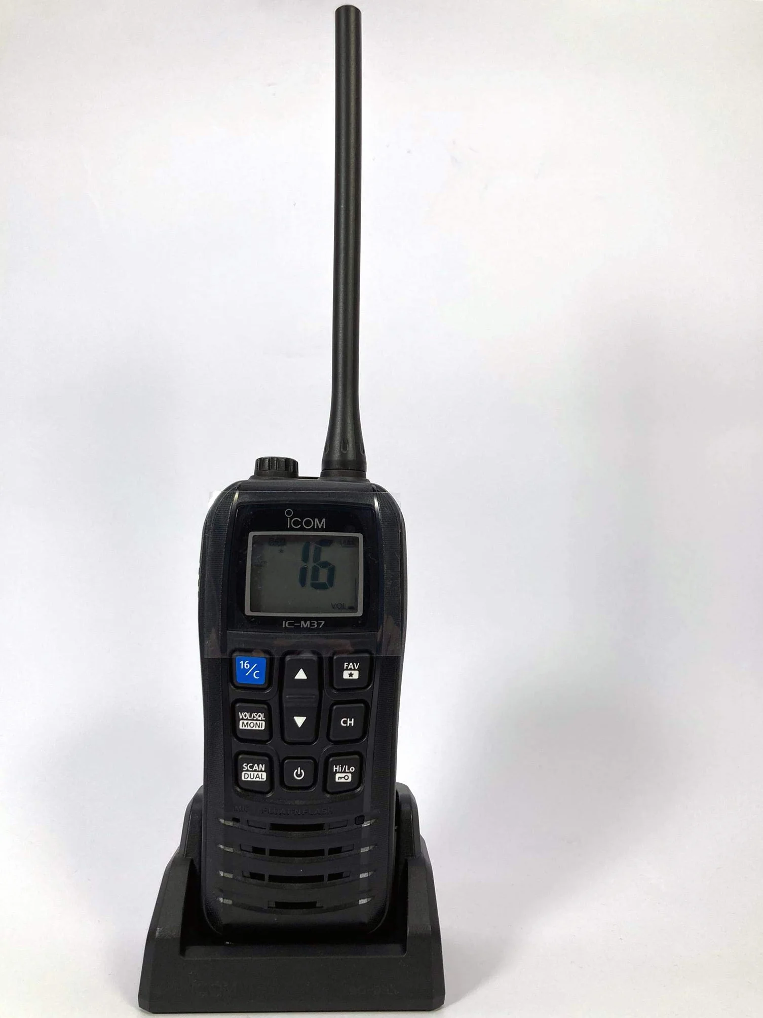 ICOM IC-M37 Récepteur VHF NAUTIQUE 6 W flottant détection lumineuse