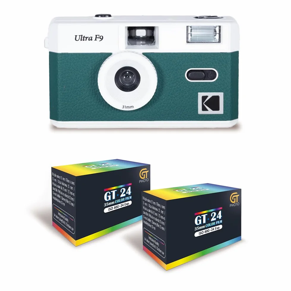 KODAK Ultra F9 - Appareil Photo Argentique Réutilisable 35mm, Objectif Fixe 31mm F/9, Flash Intégré, Chargement Facile, Rembobinage Manuel - Vert Nuit + 2 Pellicules Couleur 24 Expositions