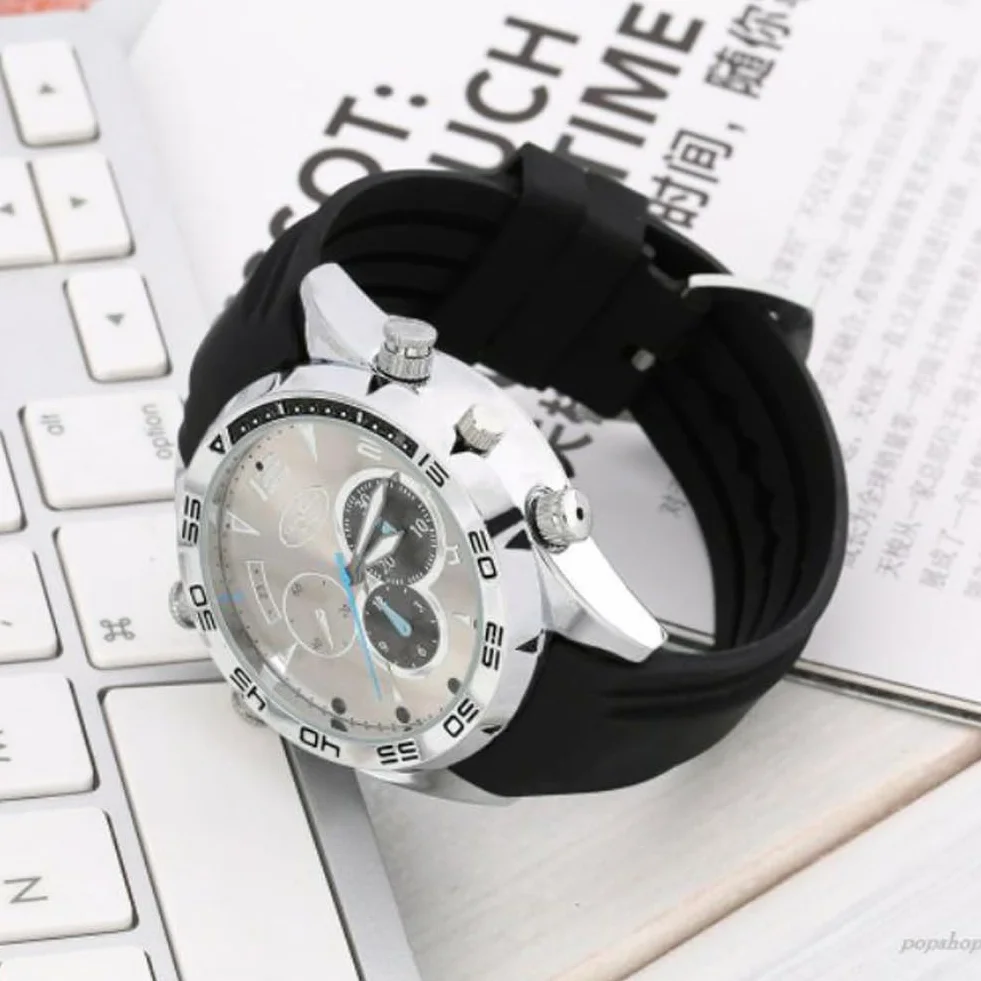 Petite DV Espion Caméra – Mini Cachée HD 1080P Montre Carte Mémoire 32G Intégrée Spy Cam(W5000)