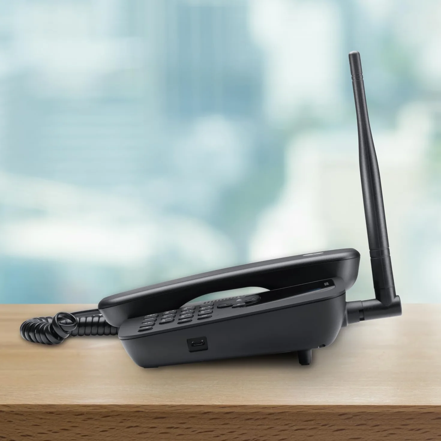 Motorola FW410L Téléphone Fixe sans Fil 4G, Hotspot WiFi, GSM Quad Band, Batterie de Secours