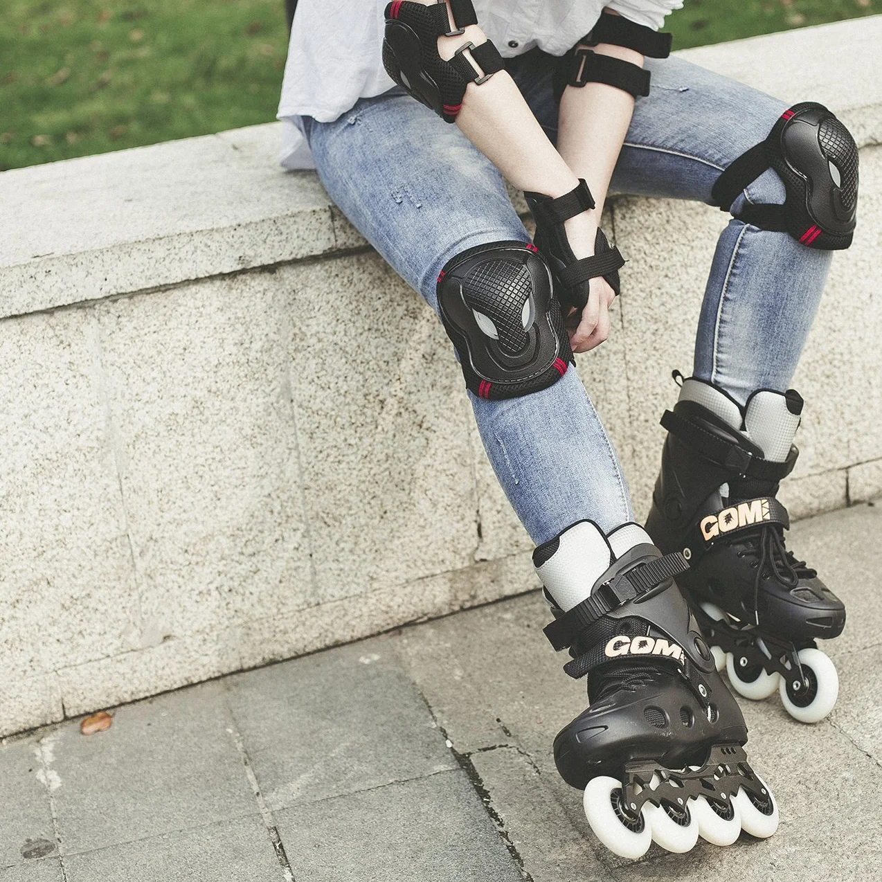 Sets de Protection Enfants Ados Adultes 6 Pièces Genouillères Coudières Poignets Sport Skateboard Réglable