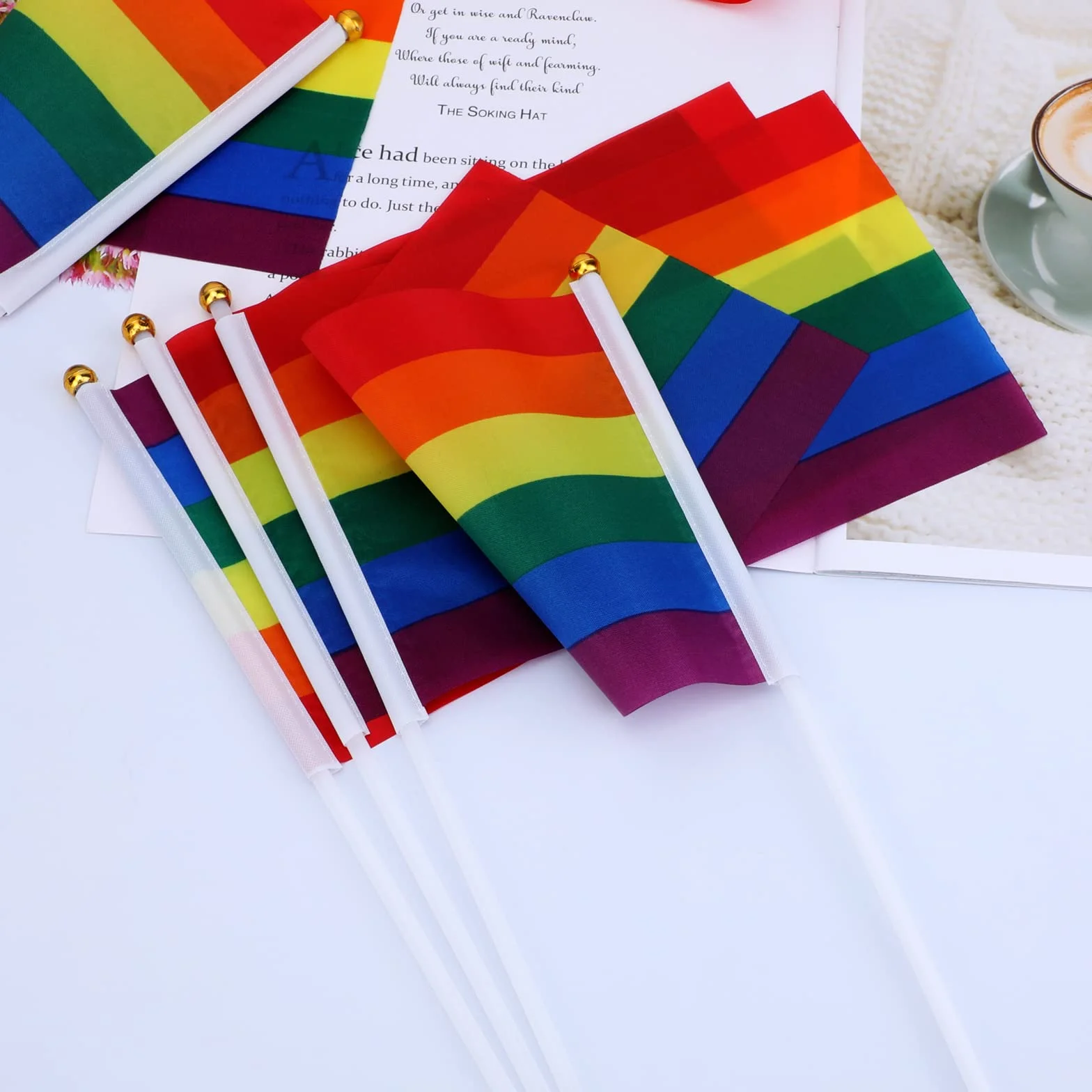 60 Pièces Petit Drapeau Arc En Ciel pour Marche des Fiertés Pride LGBT LGBTQIA+