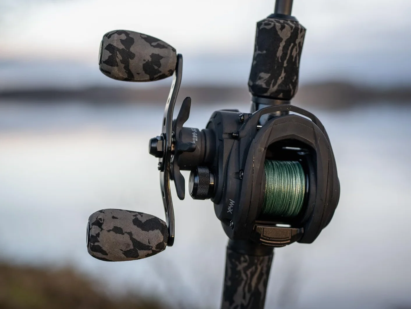 Abu Garcia MAX X Black Ops Canne à pêche au lancer et moulinet 1.98m 10-40g Baitcasting Combo Brochet Perche Sandre Noir