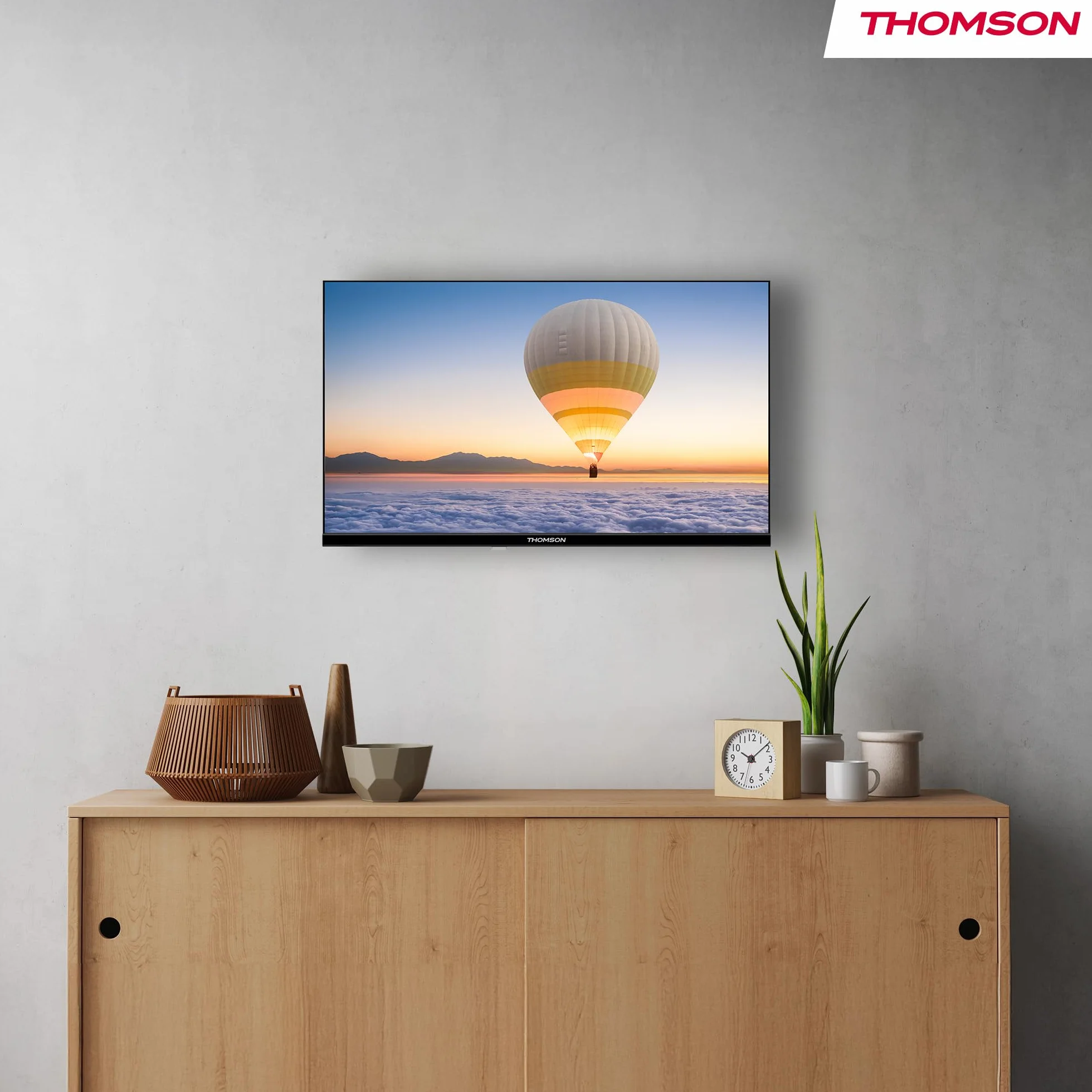 THOMSON 24 Pouces (60 cm) HD LED Smart TV, Wi-FI, Commande vocale, HDR10, Dolby Audio, Triple Tuner (Câble-Satellite-TNT), HDMI, USB, 1.5GB RAM, 8GB Flash – 24HT2S15