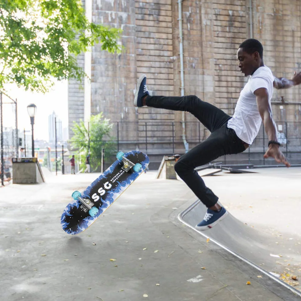 Skateboard Complet Double Kick Maple Deck Concave Cruiser pour Enfants Adolescents Adultes Débutants avec Outil en T