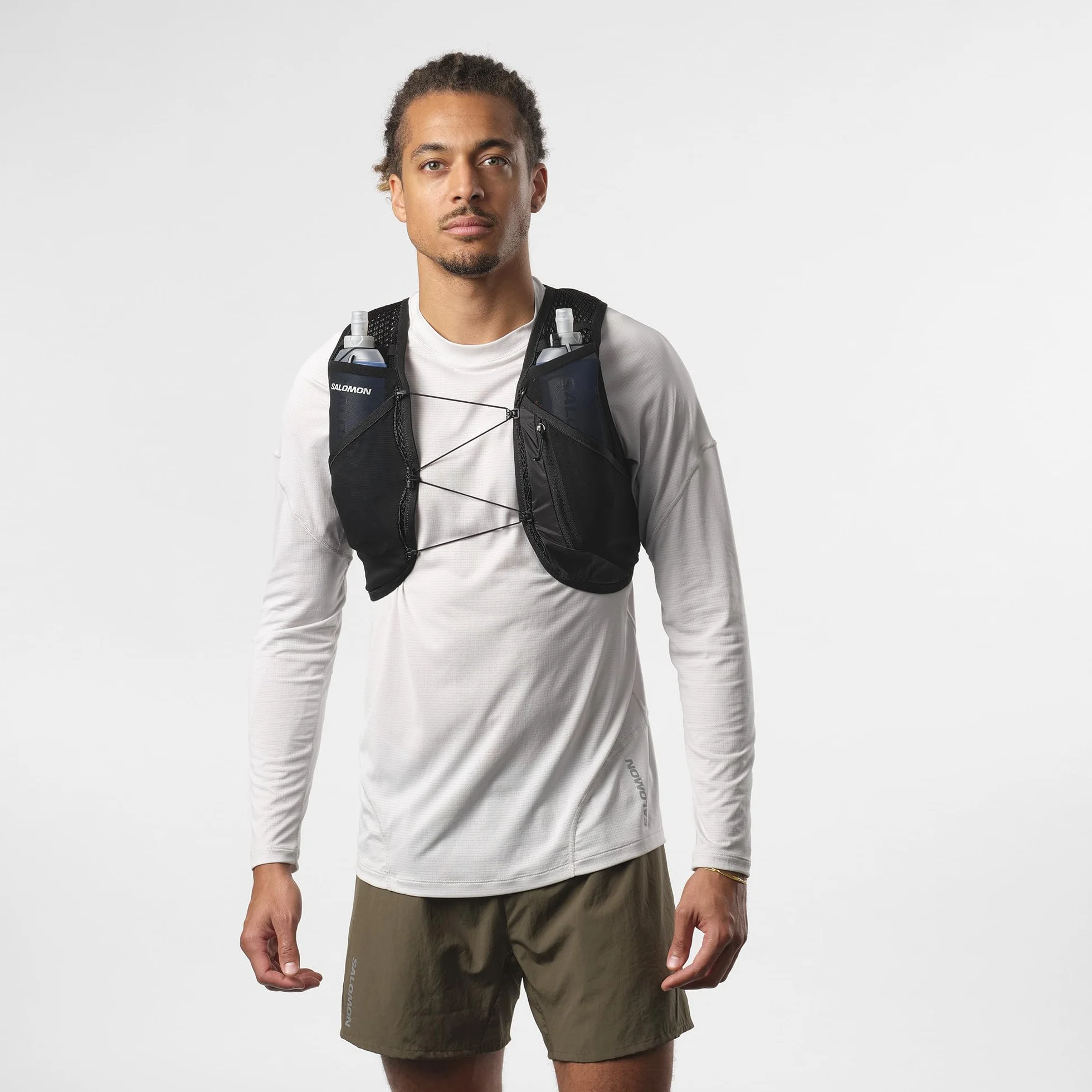 Salomon Active Skin 4 Gilet Trail Running, poches poitrine hydratation, SensiFit confort, rangement sécurisé