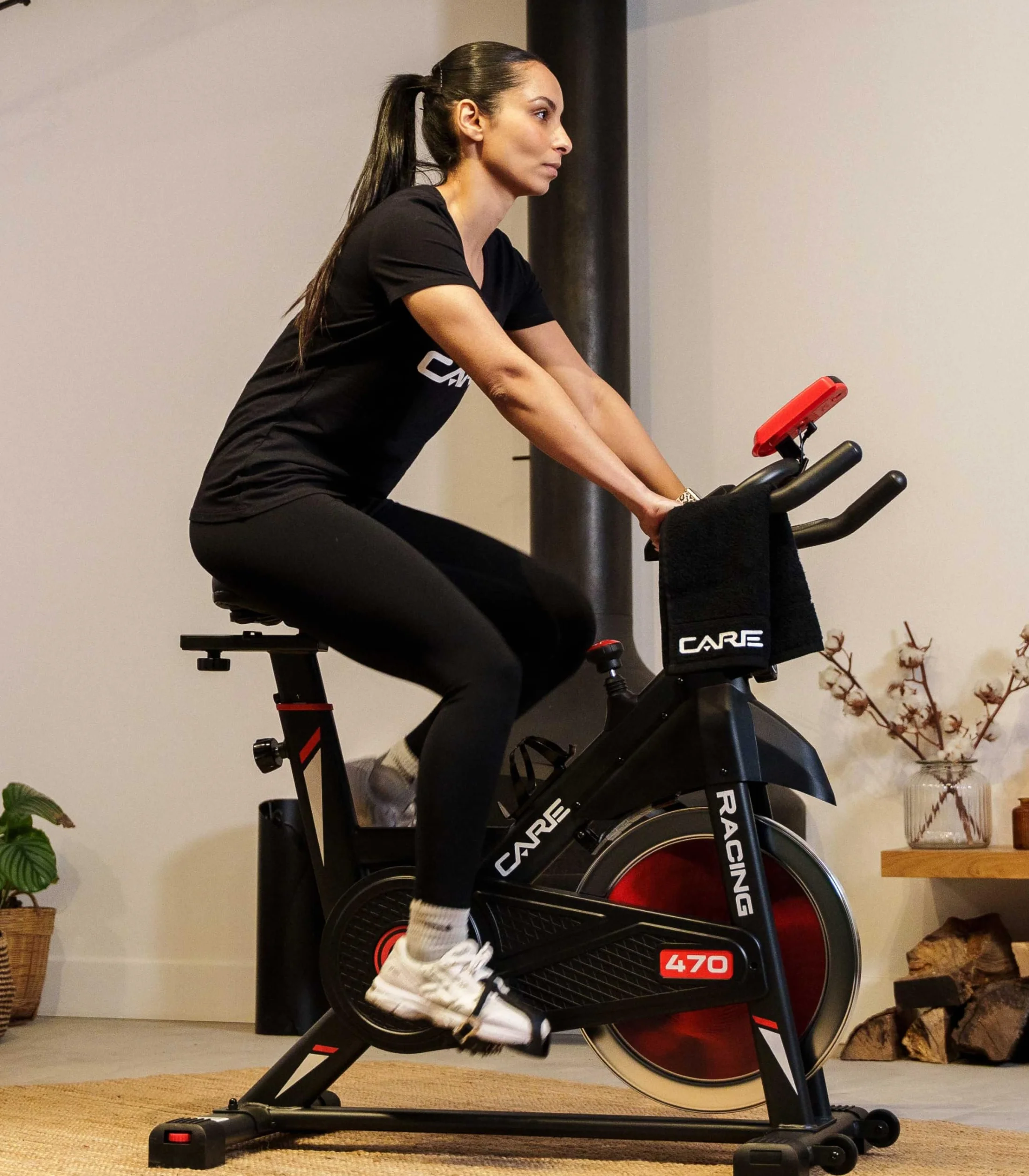 CARE FITNESS Vélo de Biking Racing 470-475 Pédales Crantées et Sanglées Selle Guidon Triathlon Réglables