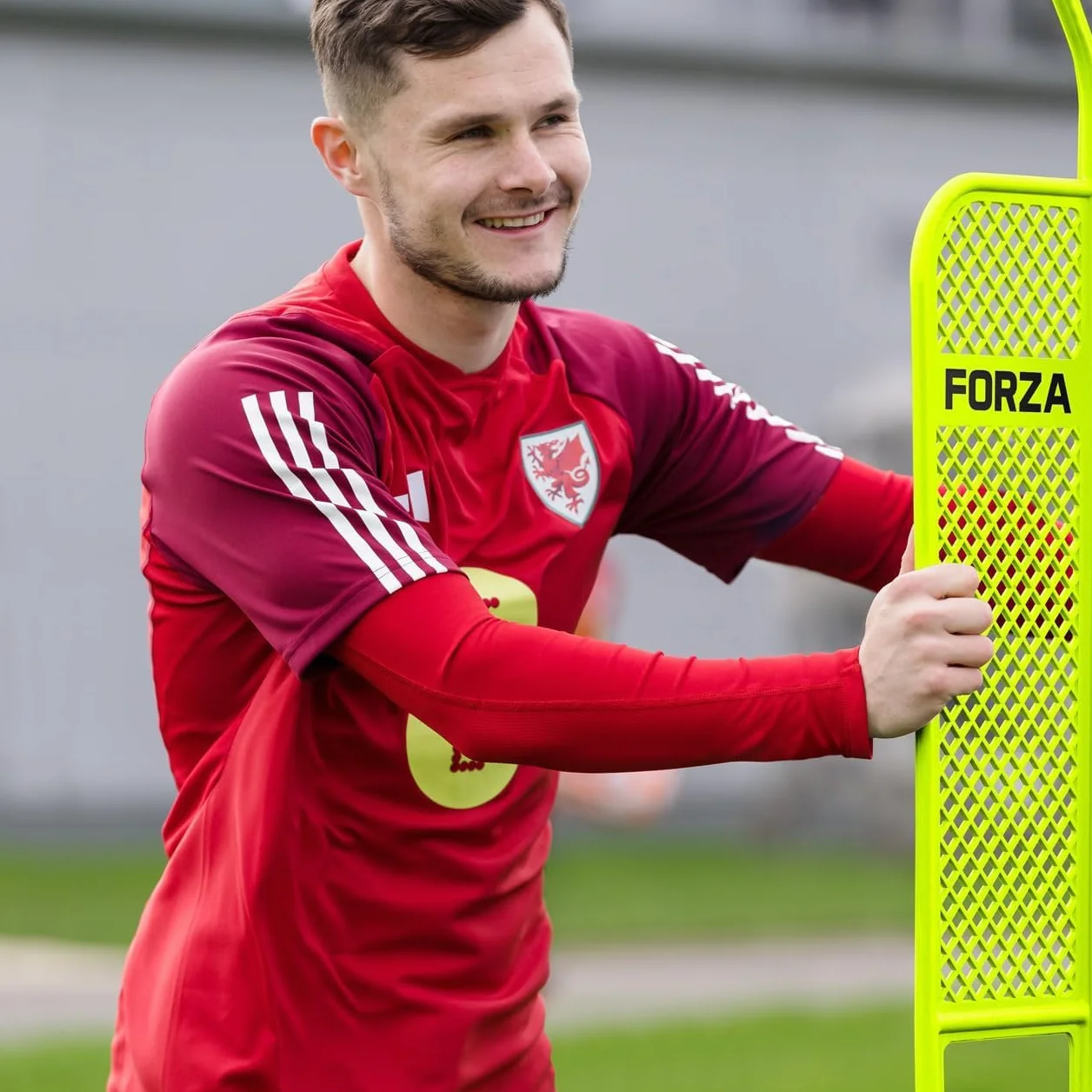 FORZA Elite HD Mannequins de Football 183 cm Durables Résistants 6 Couleurs Bases en Caoutchouc